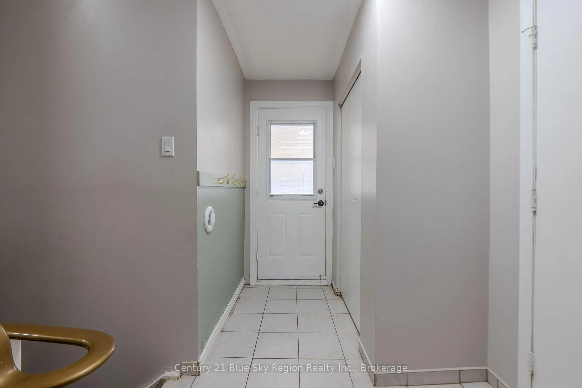 Photo 14 of 862 Lakeshore Drive, North Bay, Ferris — HOMEH