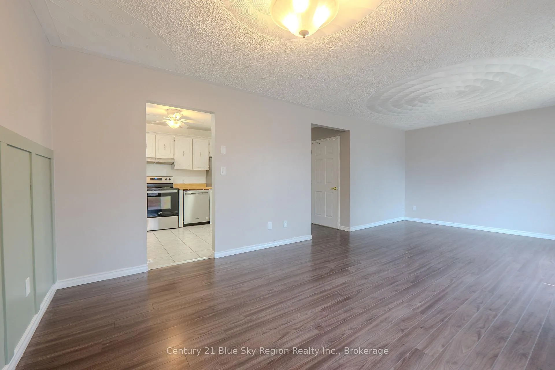 Photo 28 of 862 Lakeshore Drive, North Bay, Ferris — HOMEH