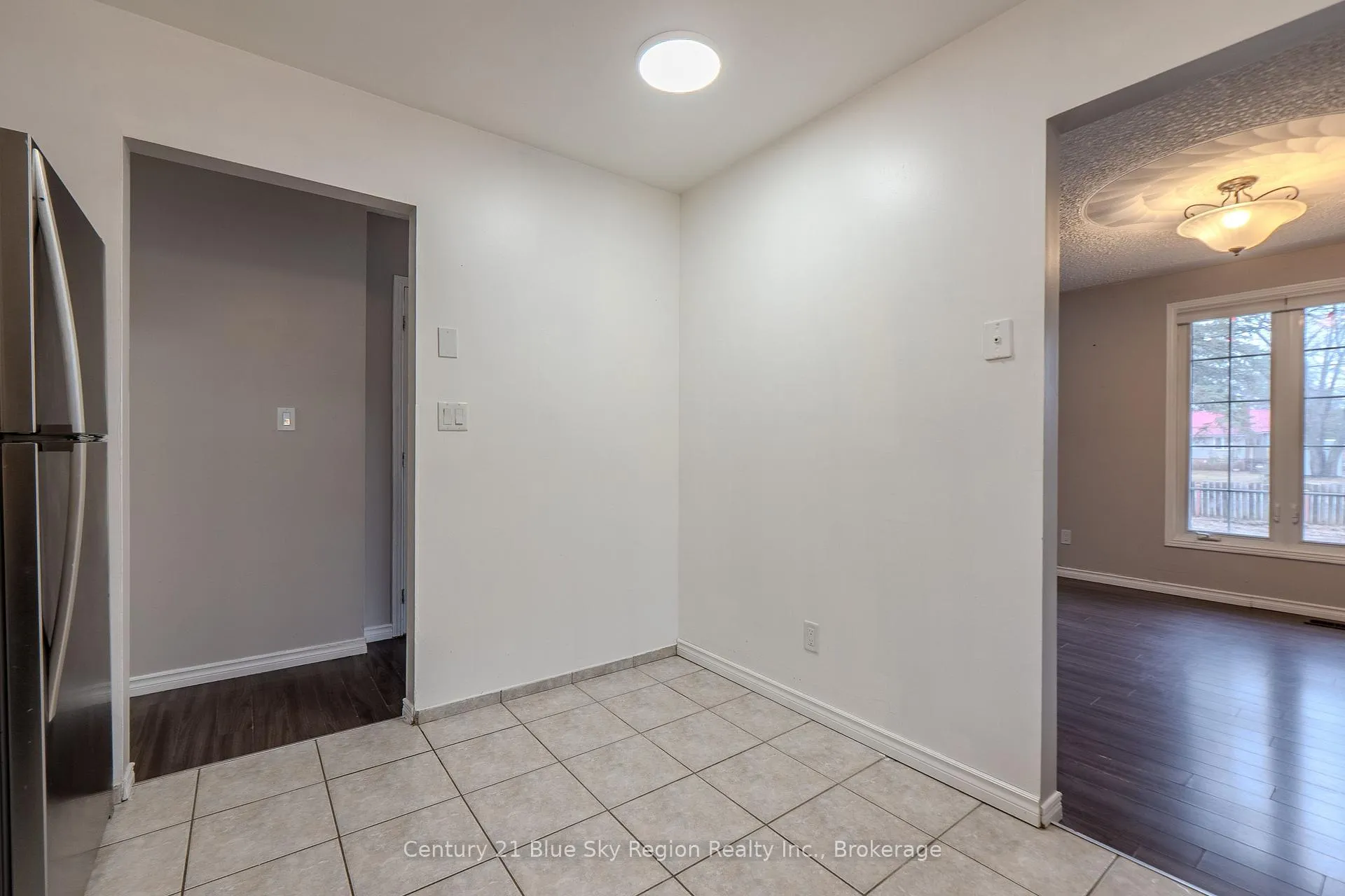 Photo 32 of 862 Lakeshore Drive, North Bay, Ferris — HOMEH