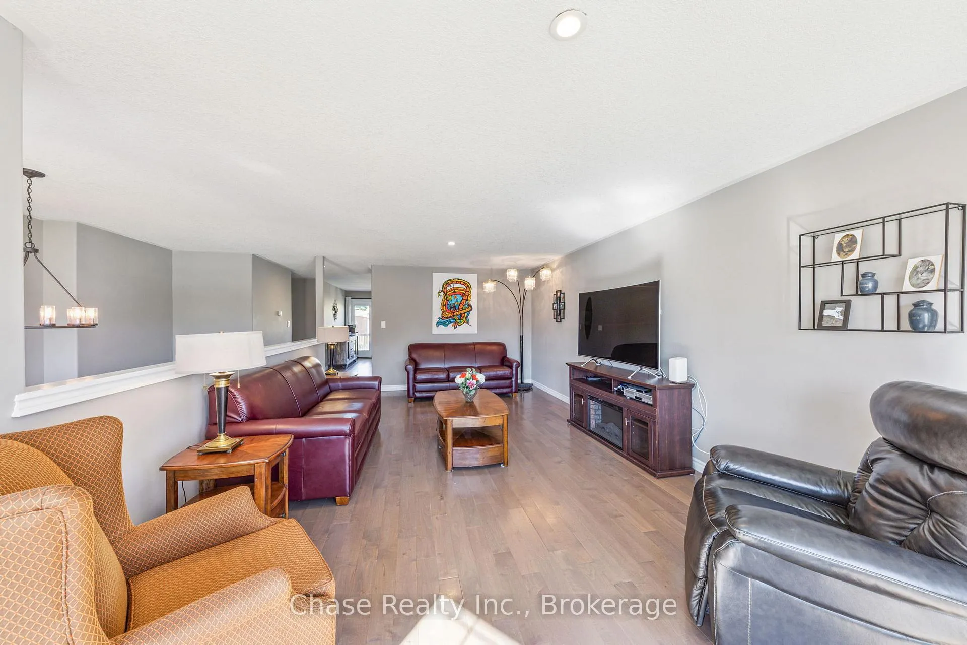 Photo 8 of 18 St Amant Road, Penetanguishene — HOMEH