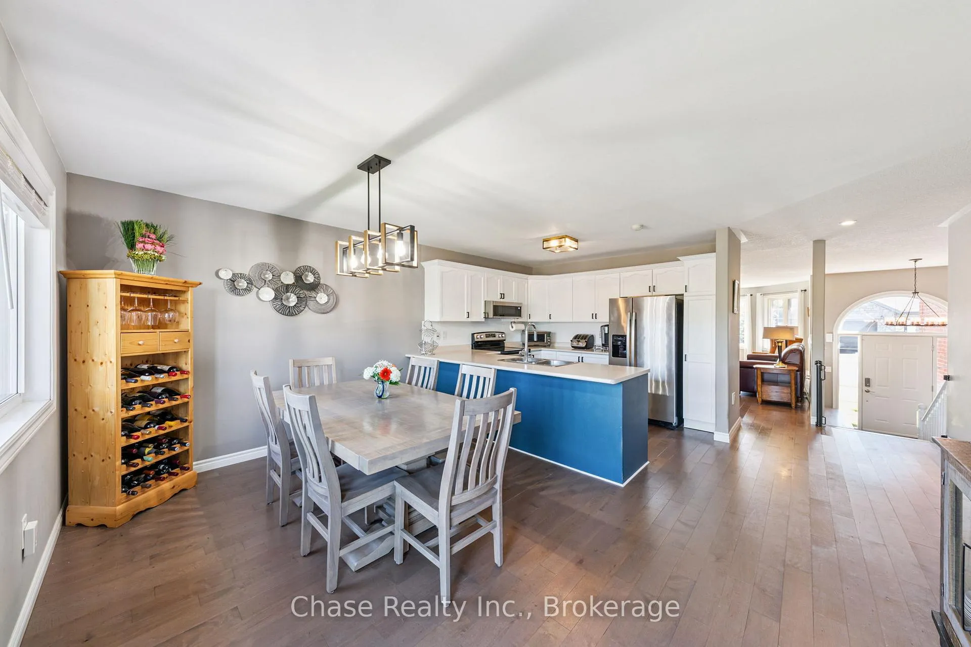 Photo 11 of 18 St Amant Road, Penetanguishene — HOMEH