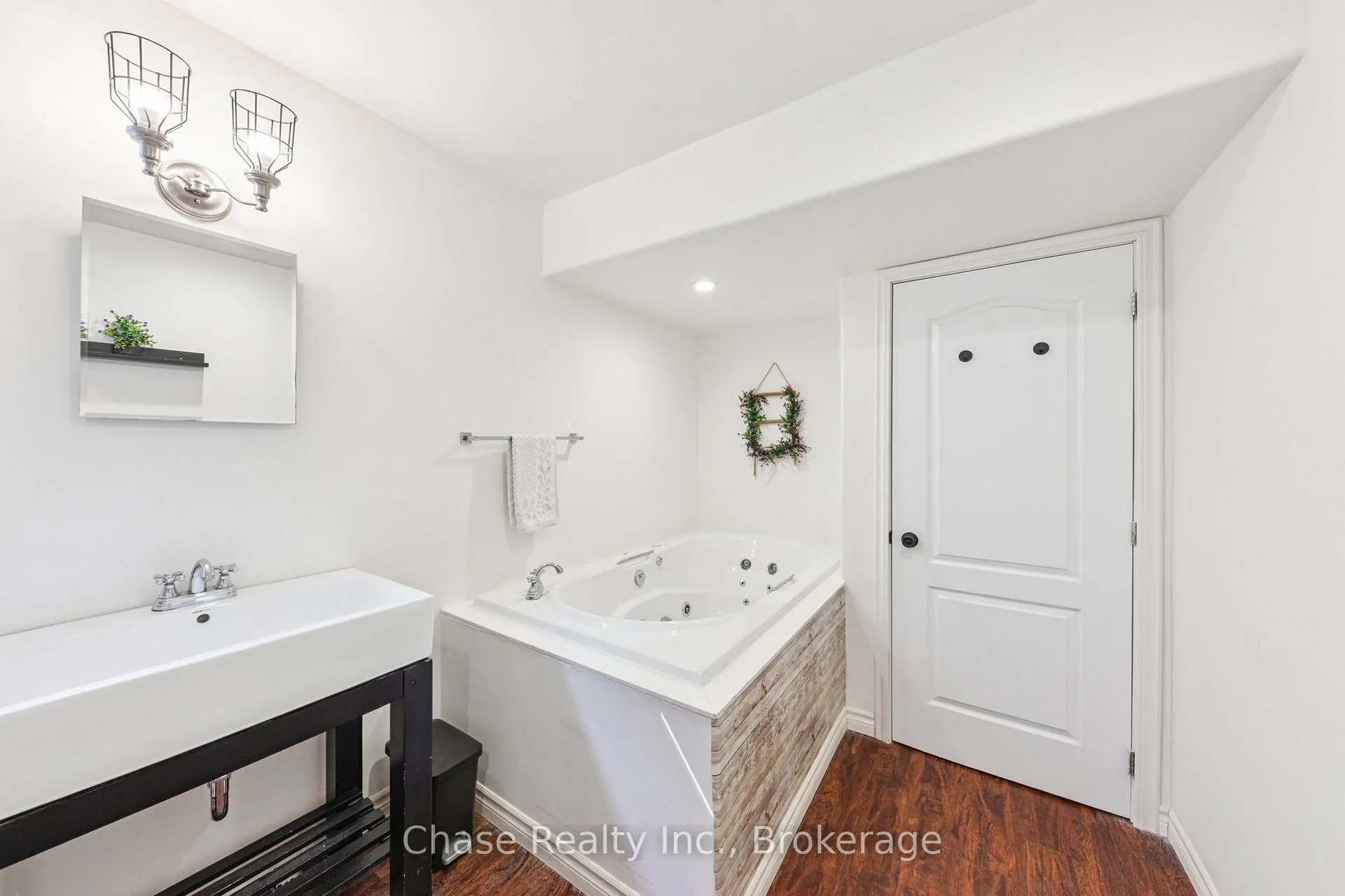 Photo 24 of 18 St Amant Road, Penetanguishene — HOMEH