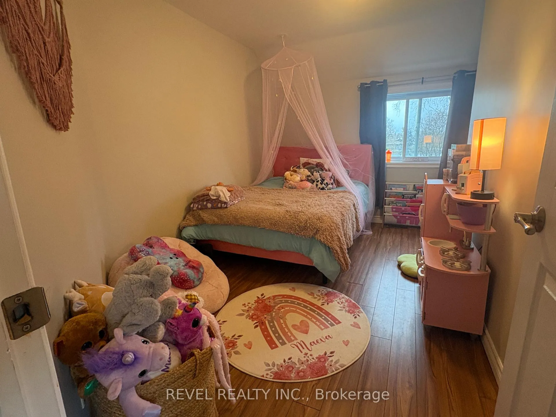 Photo 15 of 241 Sixth Avenue, Cochrane — HOMEH