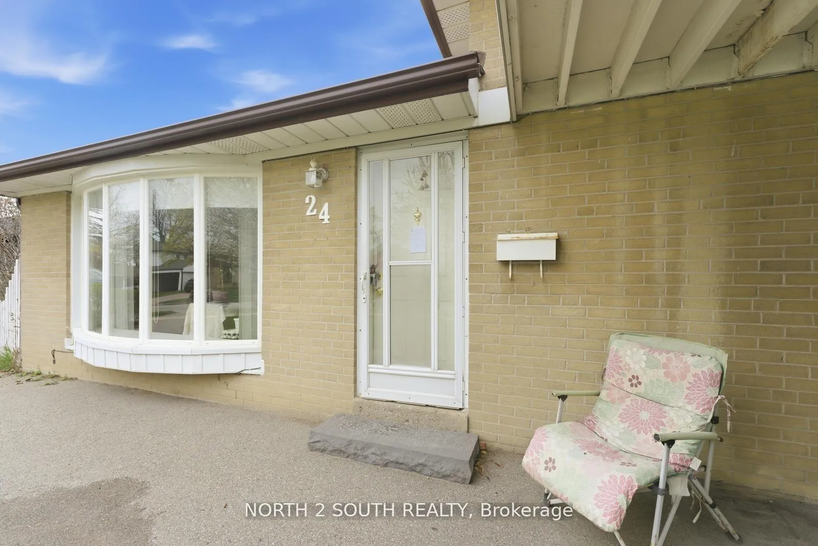 Photo 7 of 24 Vanderbrent Crescent, Etobicoke, Willowridge-Martingrove-Richview — HOMEH