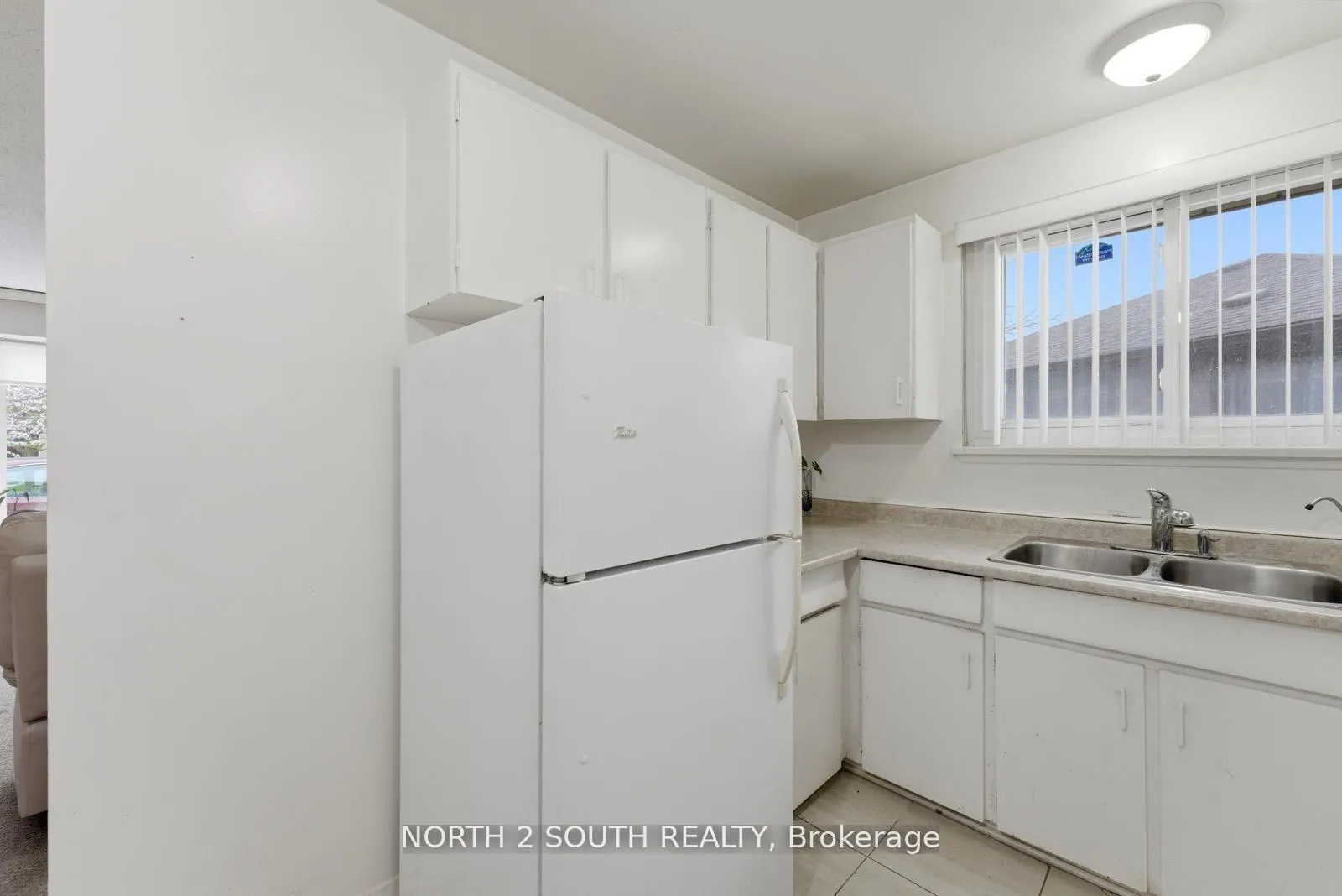 Photo 20 of 24 Vanderbrent Crescent, Etobicoke, Willowridge-Martingrove-Richview — HOMEH