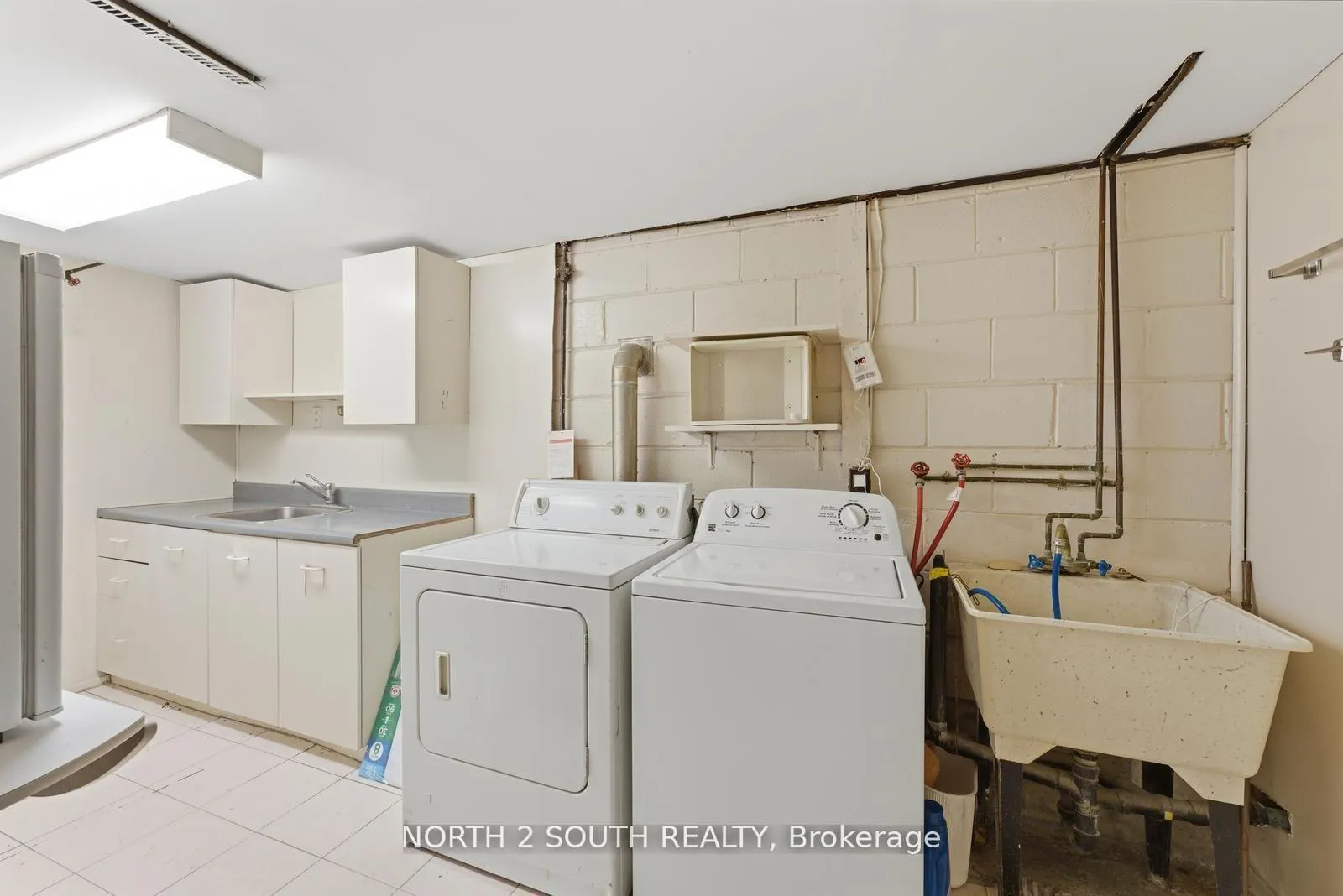 Photo 33 of 24 Vanderbrent Crescent, Etobicoke, Willowridge-Martingrove-Richview — HOMEH