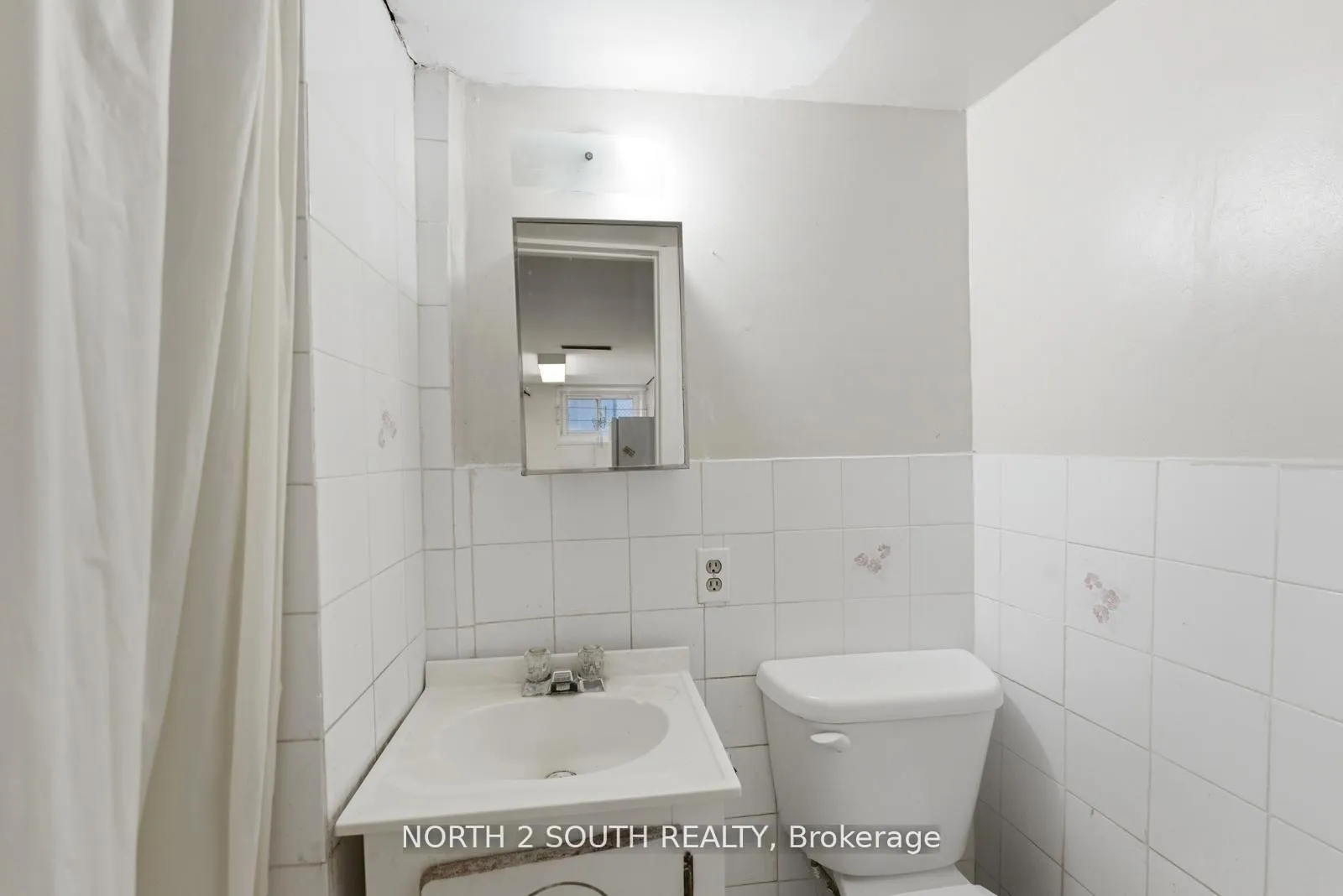 Photo 35 of 24 Vanderbrent Crescent, Etobicoke, Willowridge-Martingrove-Richview — HOMEH