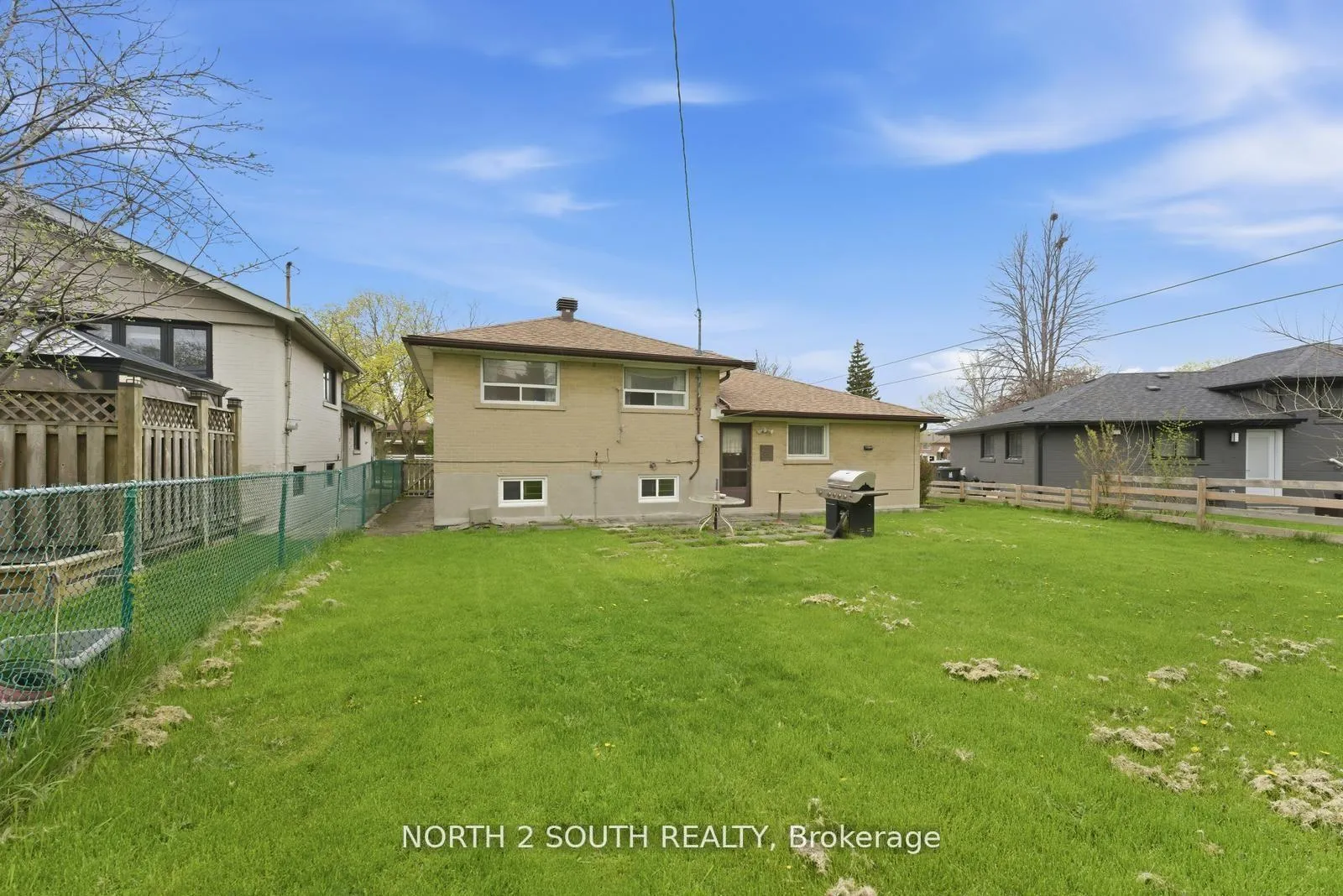 Photo 38 of 24 Vanderbrent Crescent, Etobicoke, Willowridge-Martingrove-Richview — HOMEH
