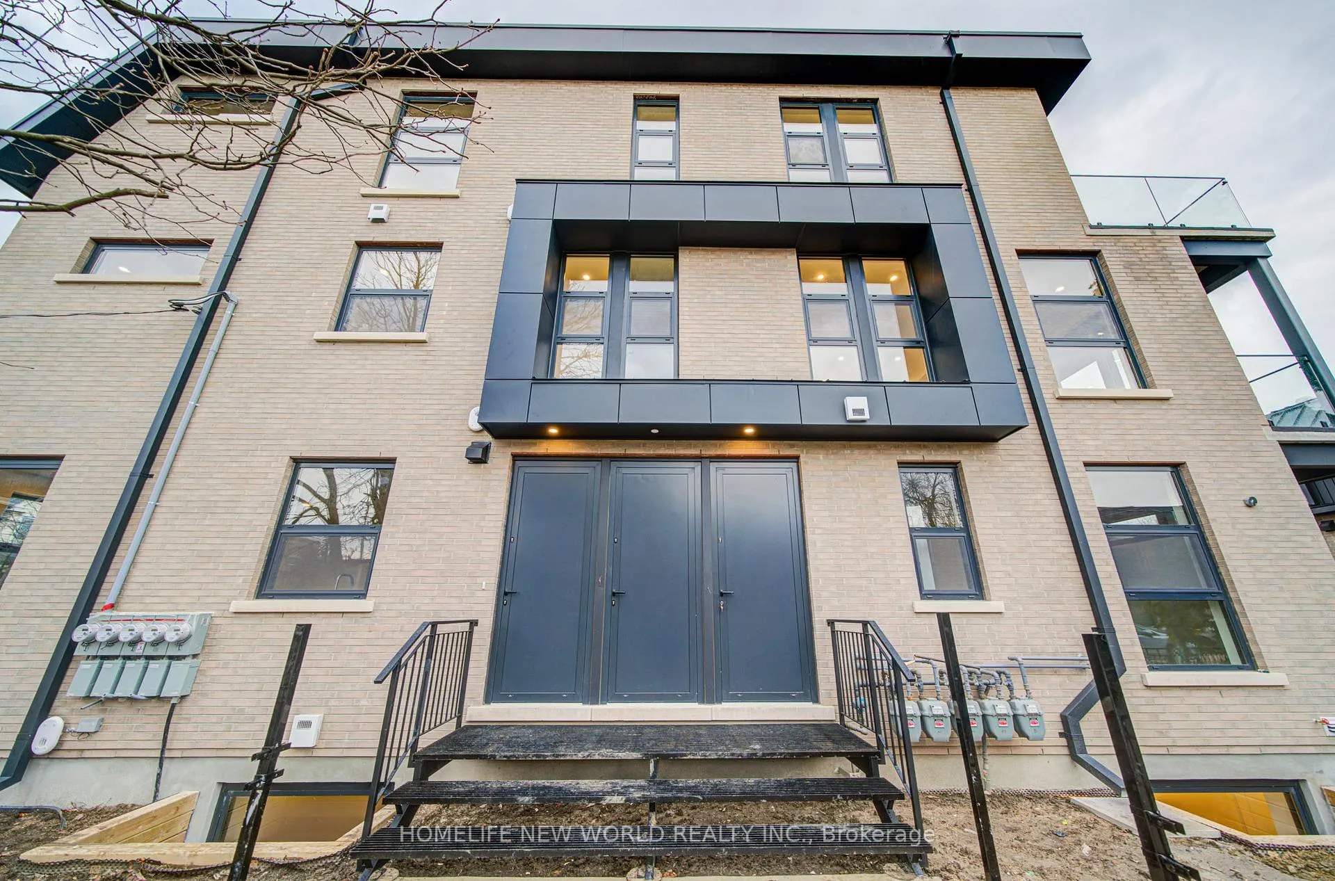 Photo 2 of Unit UNIT 3, 78 Gladstone Avenue, Toronto, Little Portugal — HOMEH