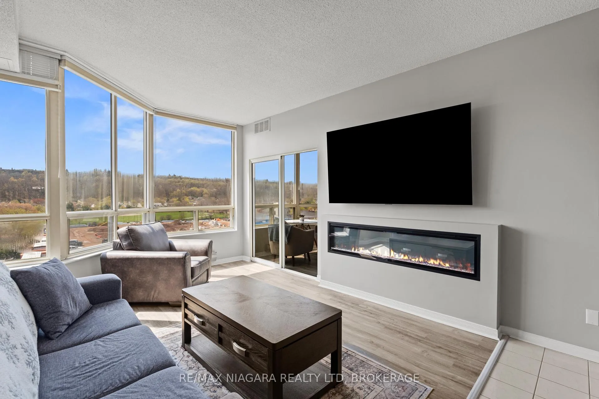 Photo 14 of Unit 703, 495 8 Highway, Hamilton, Stoney Creek — HOMEH