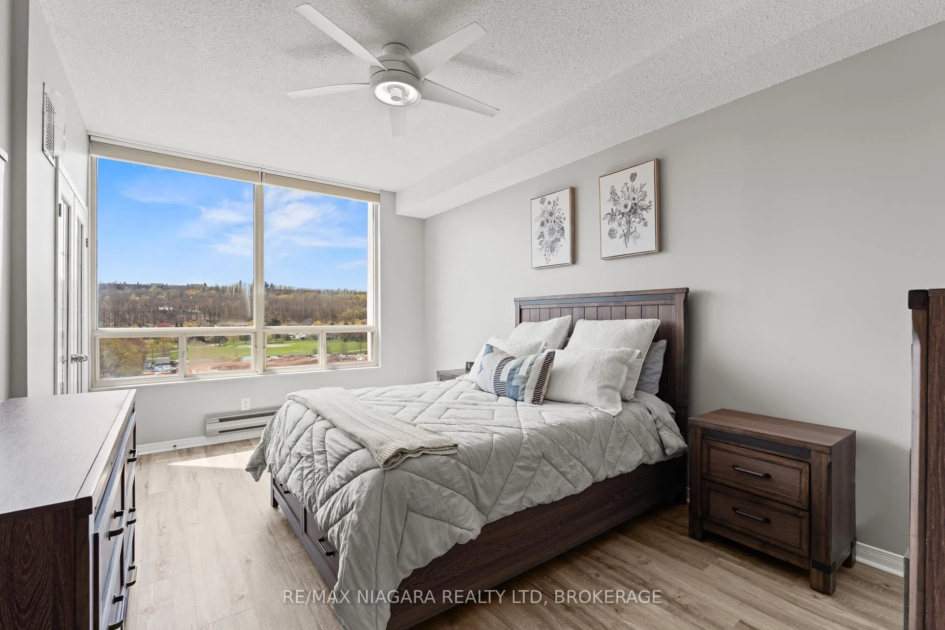 Photo 21 of Unit 703, 495 8 Highway, Hamilton, Stoney Creek — HOMEH