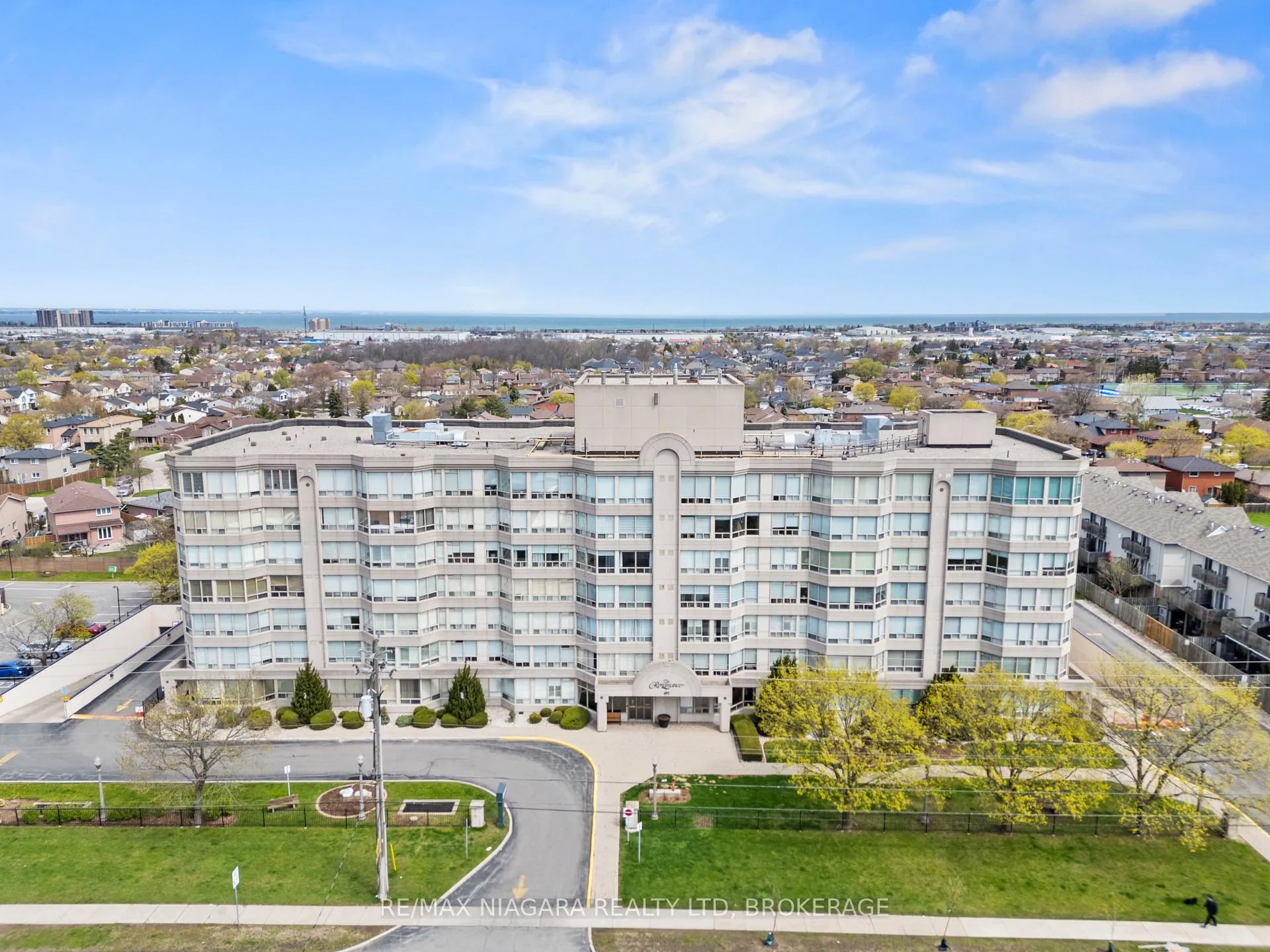 Photo 48 of Unit 703, 495 8 Highway, Hamilton, Stoney Creek — HOMEH