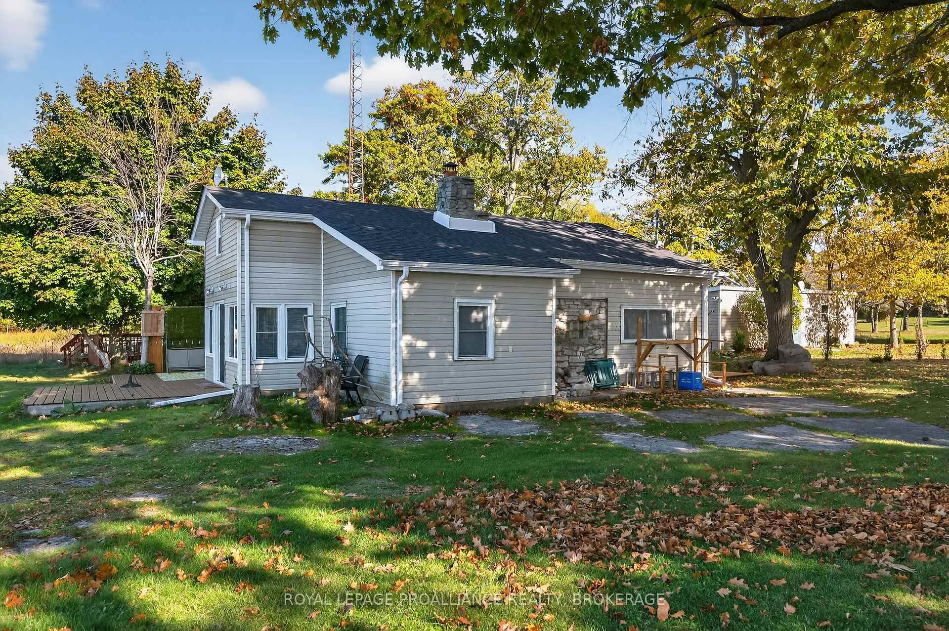 Photo 19 of 14B Morgan's Point Lane, Frontenac Islands, The Islands — HOMEH
