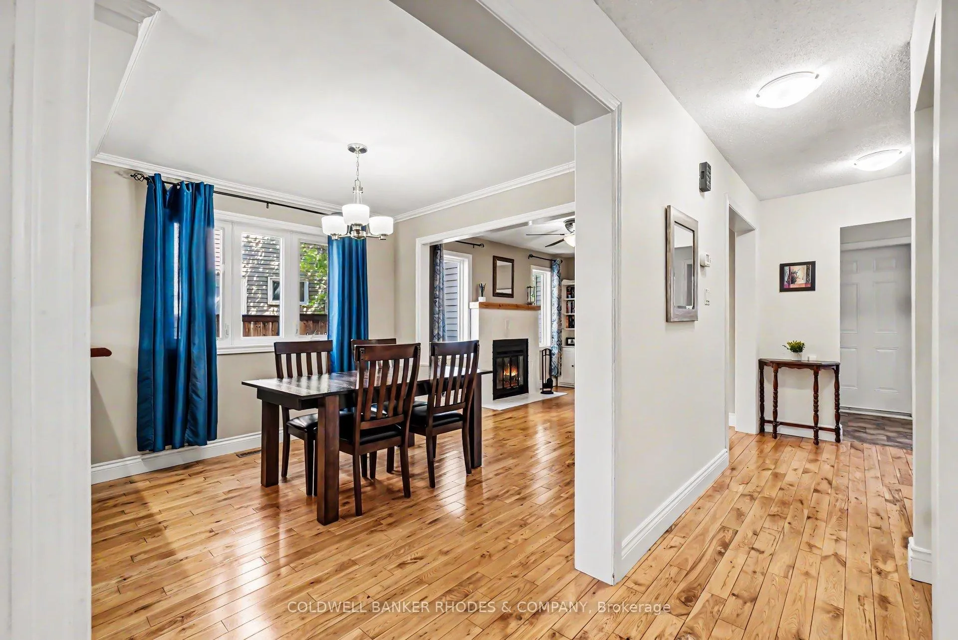 Photo 10 of 1809 Brousseau Crescent, Ottawa, Chateauneuf — HOMEH
