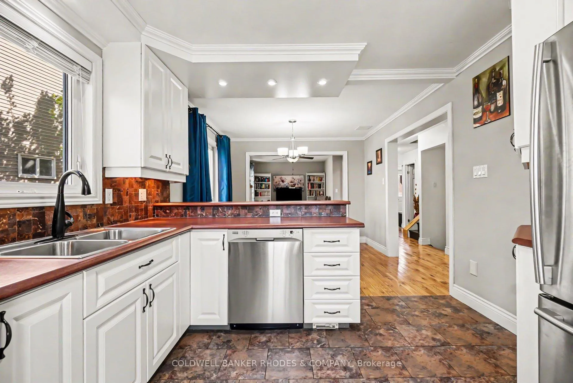 Photo 15 of 1809 Brousseau Crescent, Ottawa, Chateauneuf — HOMEH