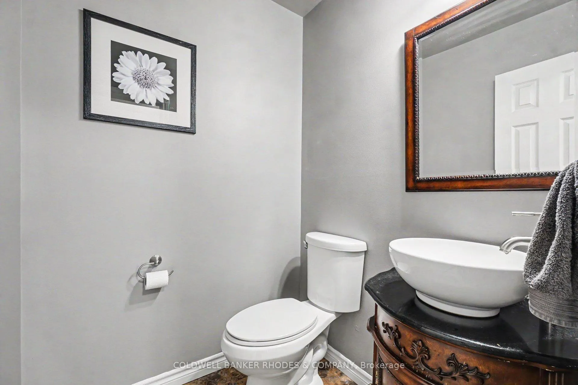 Photo 17 of 1809 Brousseau Crescent, Ottawa, Chateauneuf — HOMEH