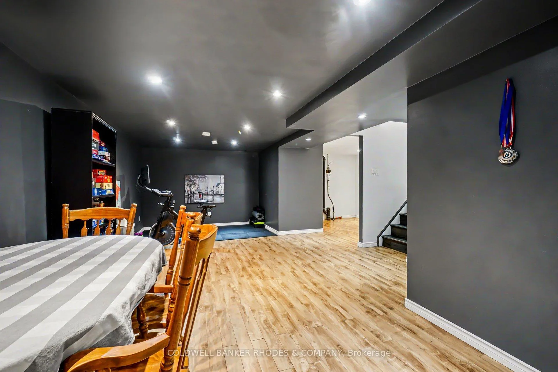 Photo 24 of 1809 Brousseau Crescent, Ottawa, Chateauneuf — HOMEH