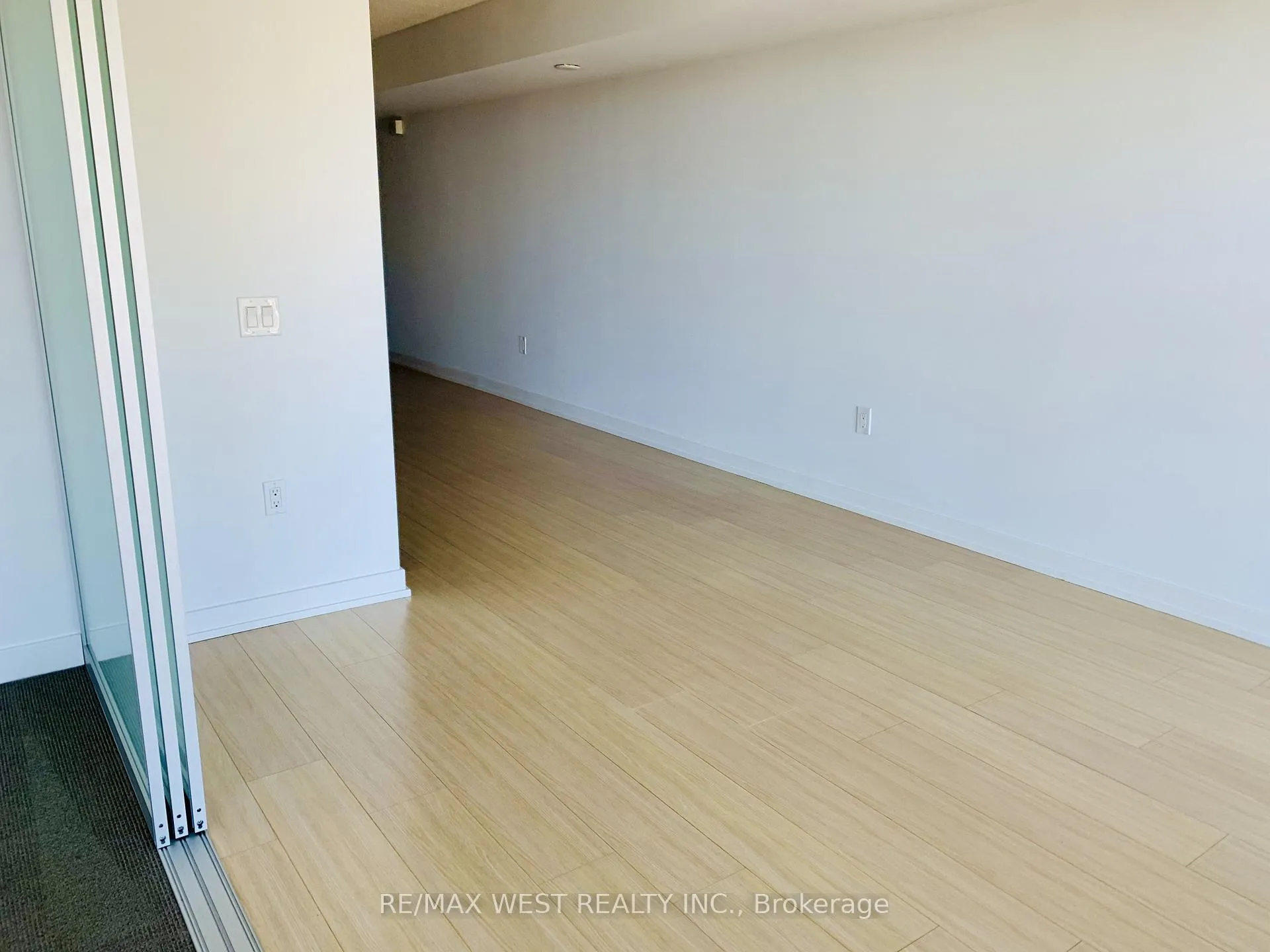 Photo 4 of Unit 2902, 75 Queens Wharf Road, Toronto, Waterfront Communities — HOMEH