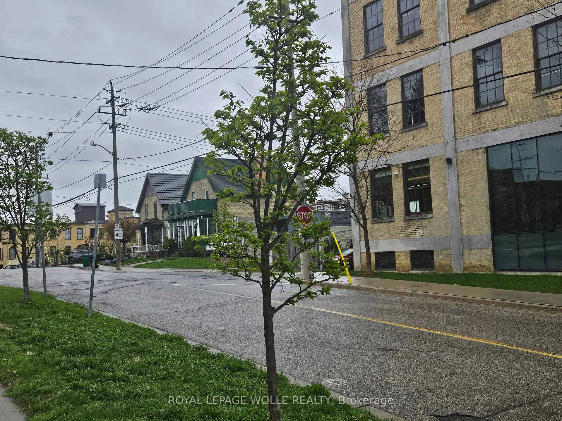 Photo 7 of 48 Breithaupt Street, Kitchener, KW Hospital — HOMEH