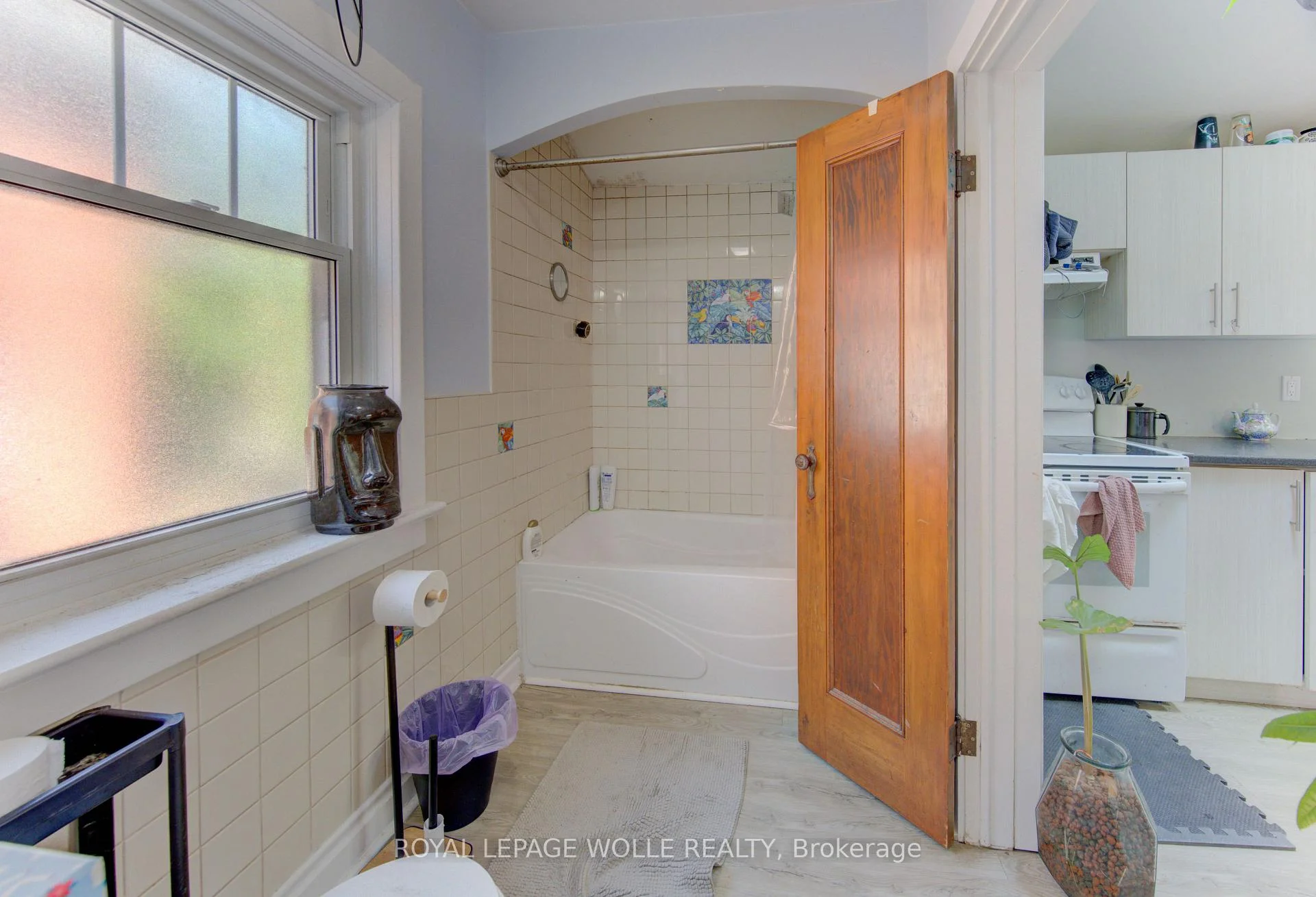 Photo 15 of 48 Breithaupt Street, Kitchener, KW Hospital — HOMEH