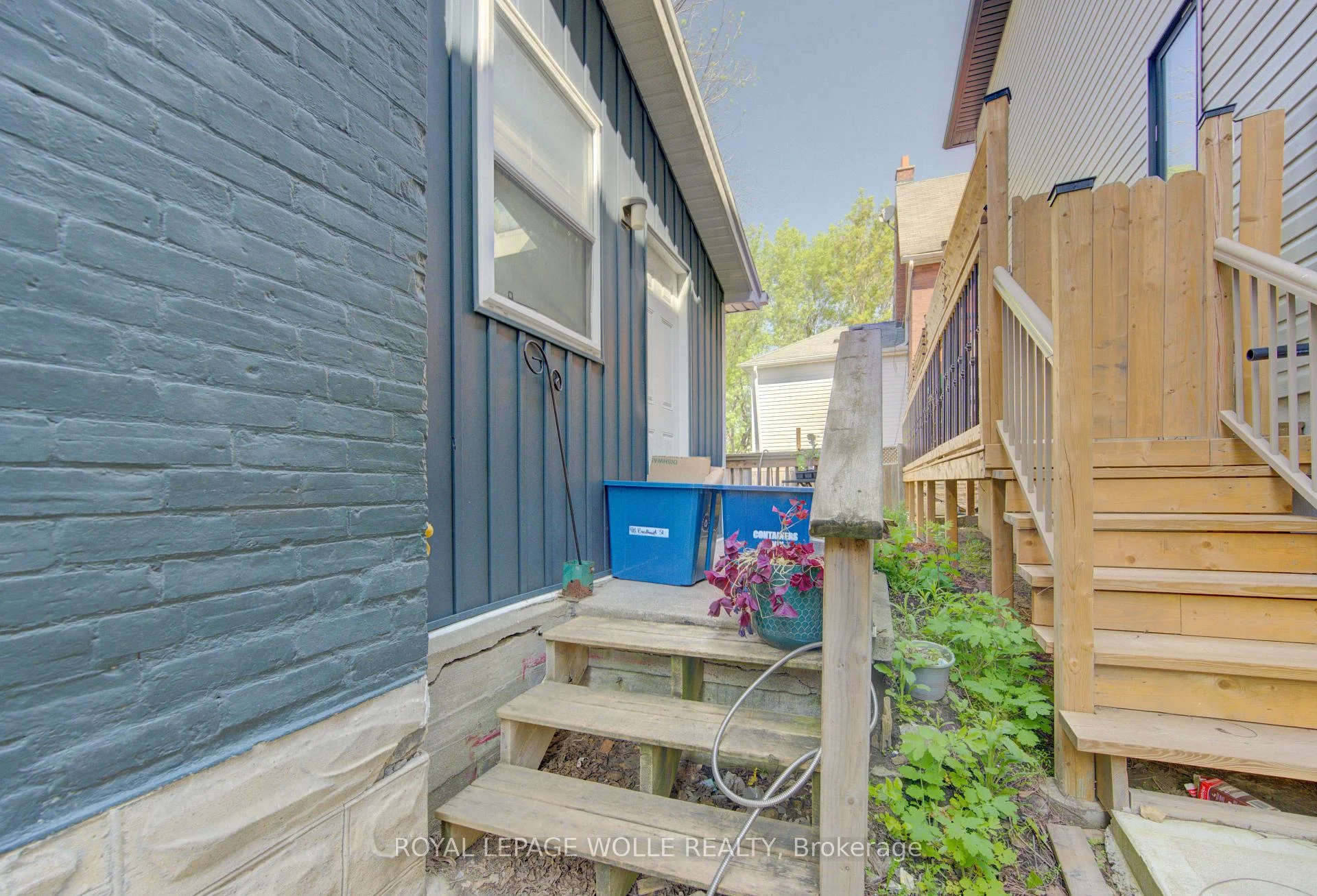 Photo 40 of 48 Breithaupt Street, Kitchener, KW Hospital — HOMEH
