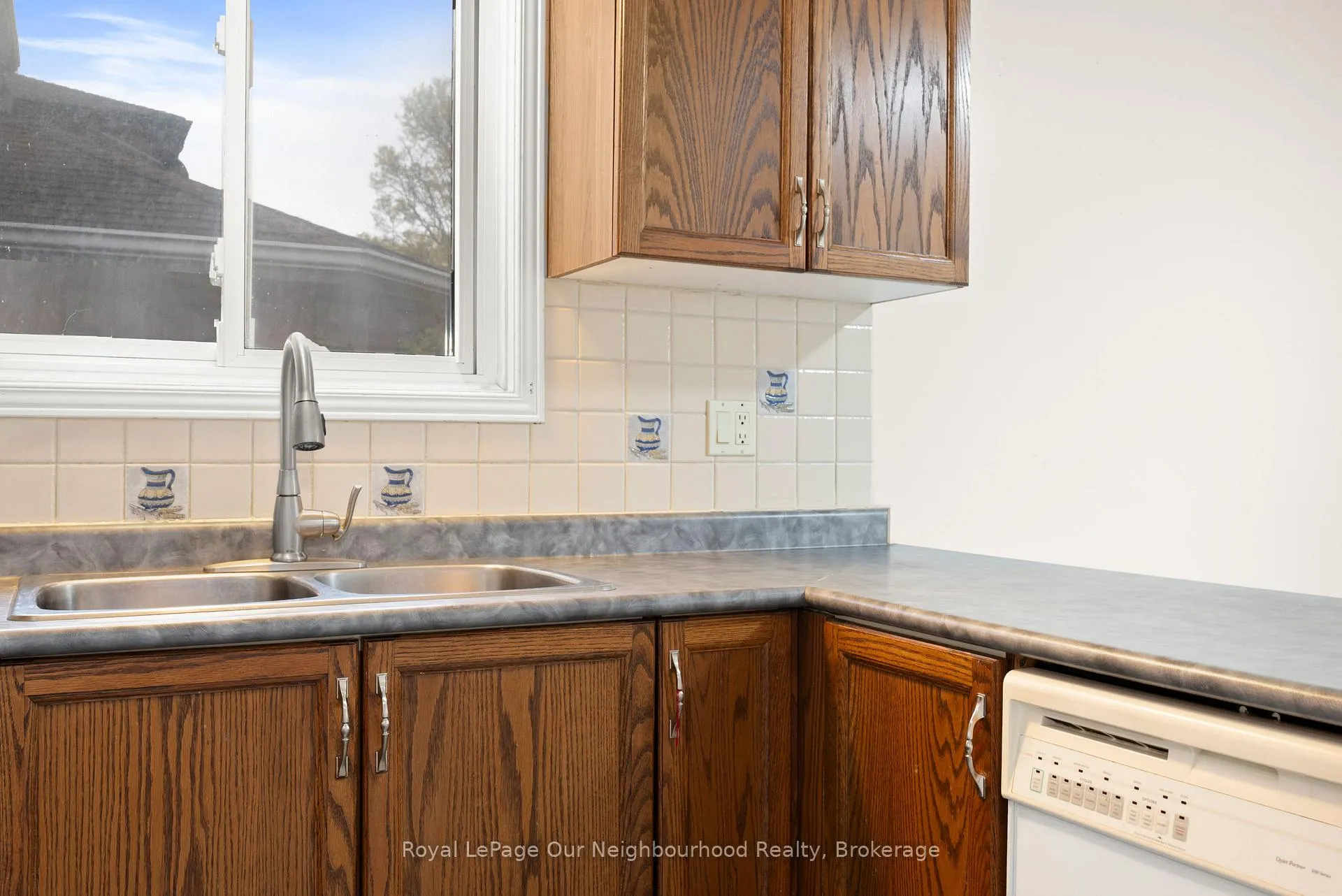 Photo 21 of 191 Carroll Crescent, Cobourg — HOMEH