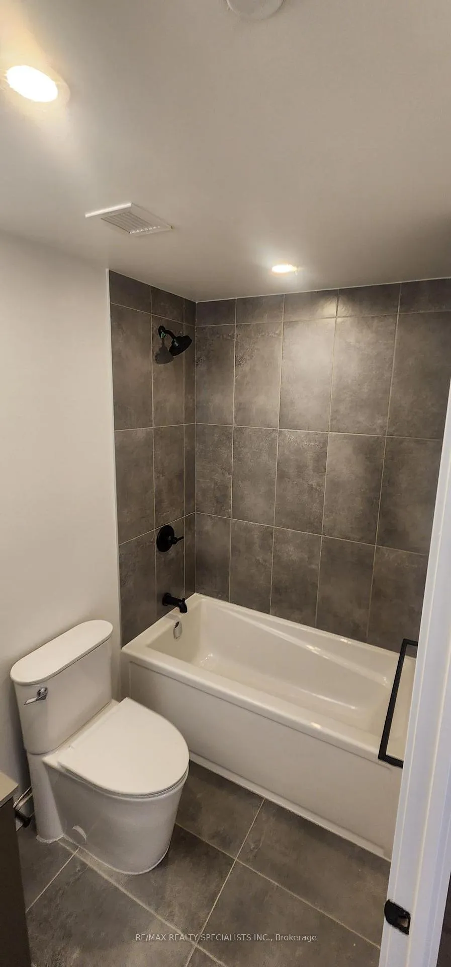 Photo 18 of Unit C707, 4878 Powers Common, Burlington, Alton — HOMEH