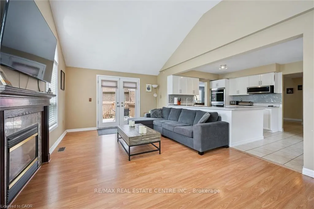 Photo 14 of 24 Buckthorn Crescent, Guelph, Grange Road — HOMEH