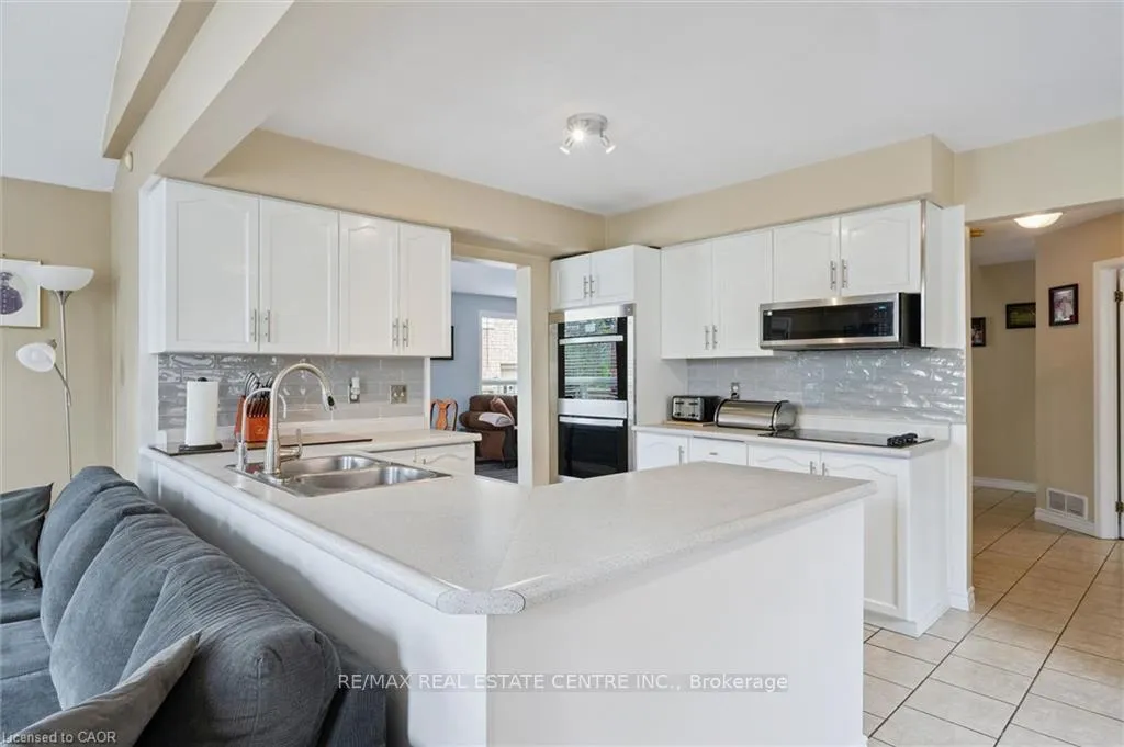 Photo 15 of 24 Buckthorn Crescent, Guelph, Grange Road — HOMEH