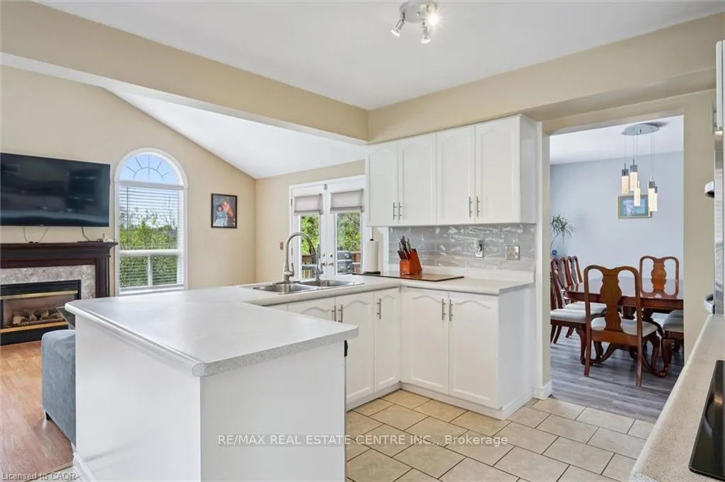 Photo 16 of 24 Buckthorn Crescent, Guelph, Grange Road — HOMEH