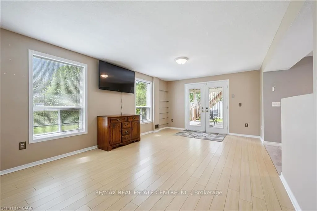 Photo 32 of 24 Buckthorn Crescent, Guelph, Grange Road — HOMEH