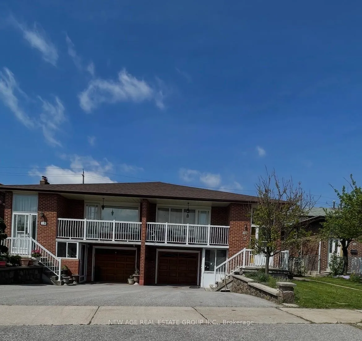 Front of 112 Anthia Drive W