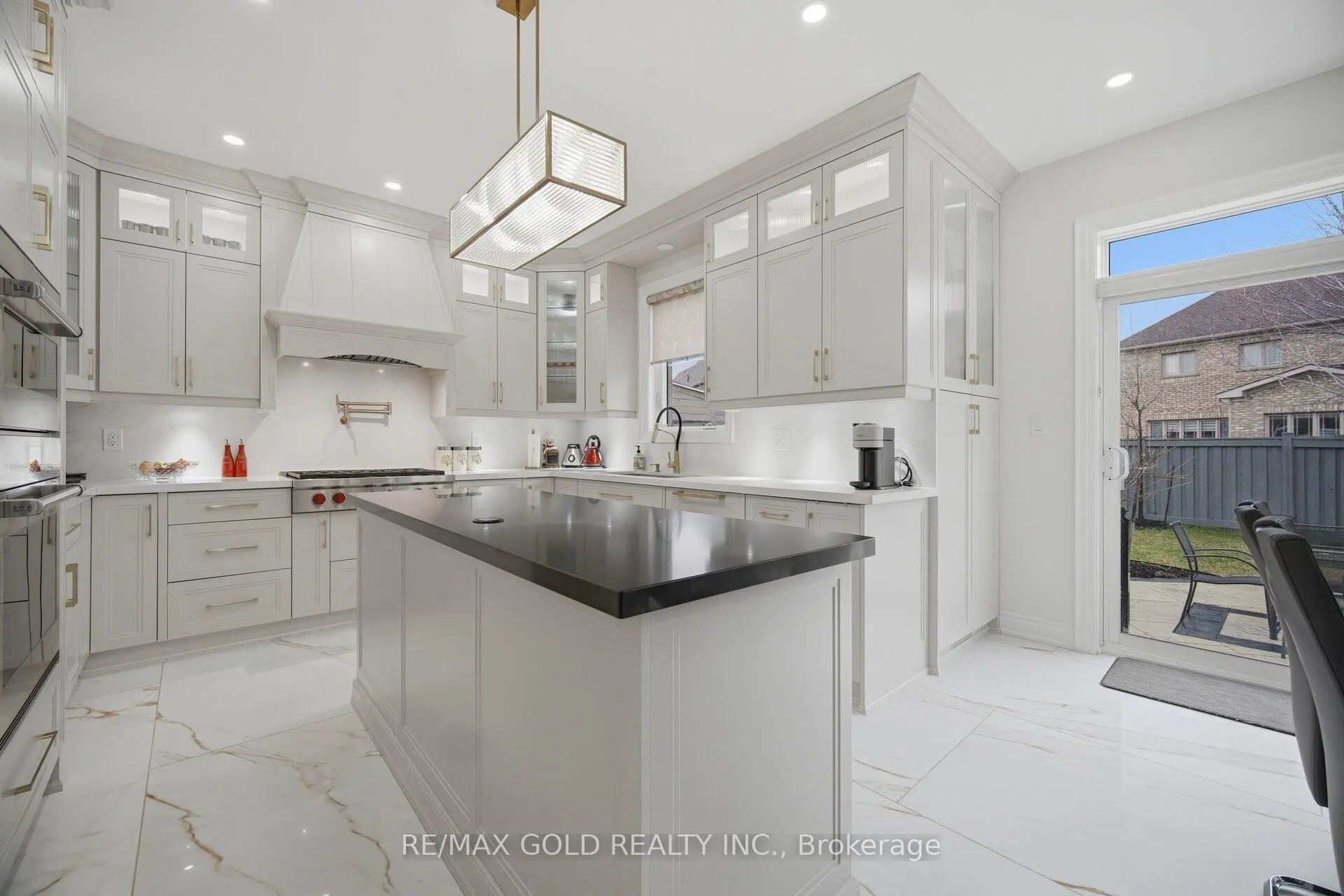 Photo 8 of 43 Decorso Drive, Brampton, Bram East — HOMEH