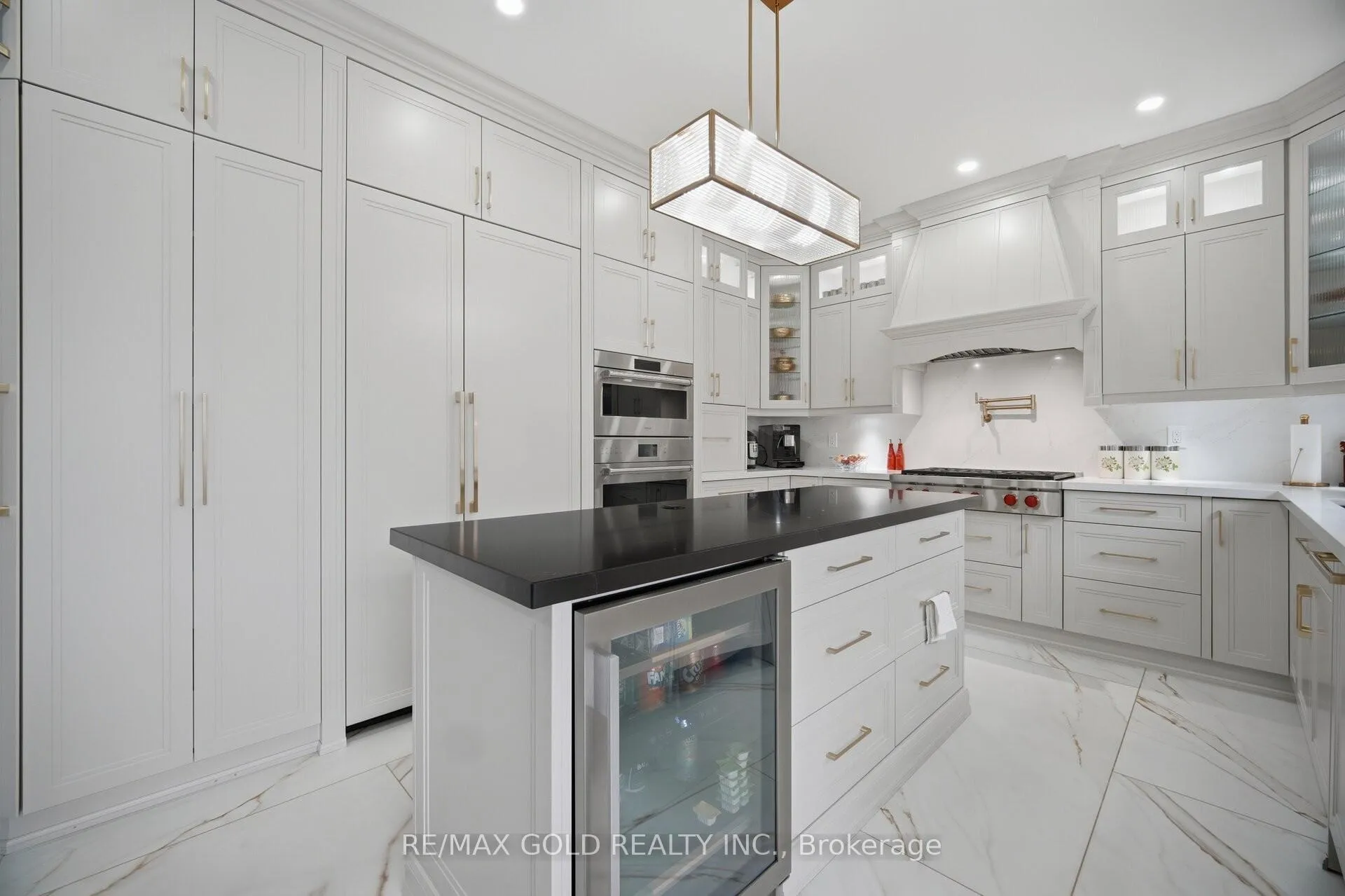 Photo 9 of 43 Decorso Drive, Brampton, Bram East — HOMEH
