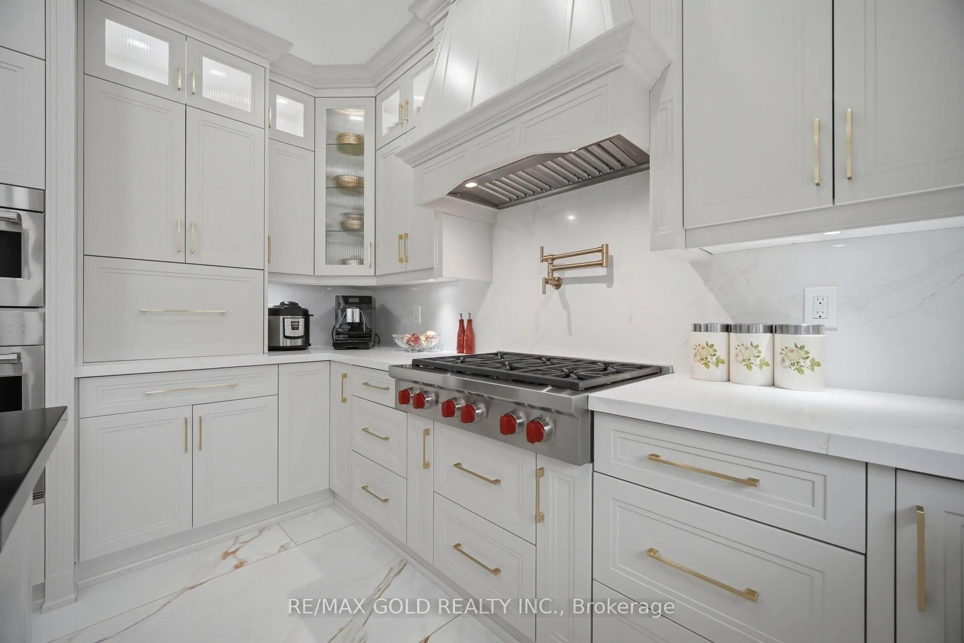 Photo 10 of 43 Decorso Drive, Brampton, Bram East — HOMEH
