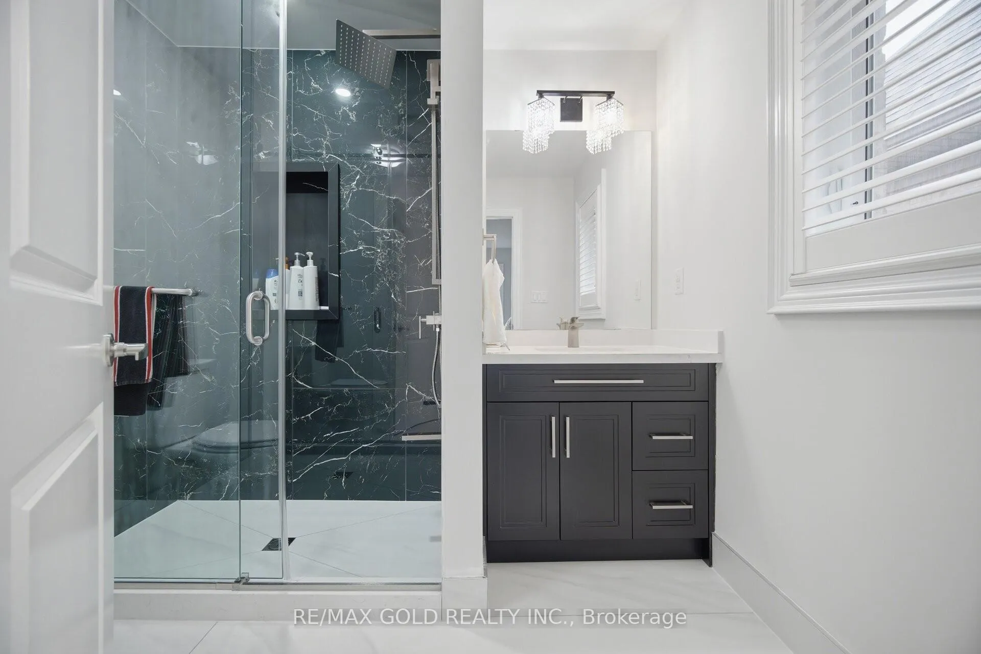 Photo 21 of 43 Decorso Drive, Brampton, Bram East — HOMEH