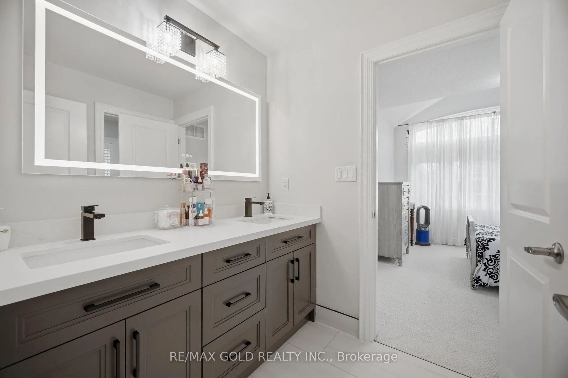 Photo 23 of 43 Decorso Drive, Brampton, Bram East — HOMEH