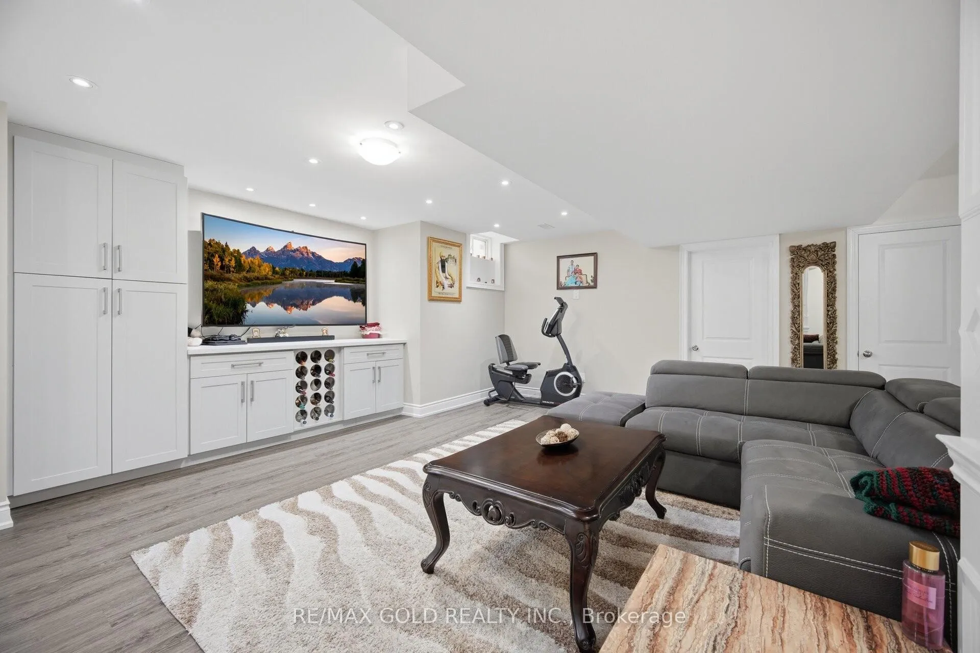 Photo 26 of 43 Decorso Drive, Brampton, Bram East — HOMEH