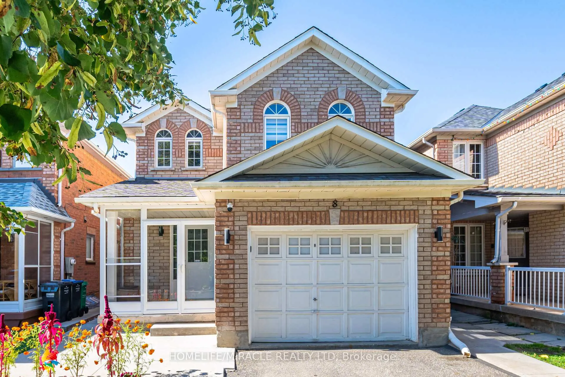 Photo 1 of 8 Twin Pines Crescent, Brampton, Northwest Sandalwood Parkway — HOMEH