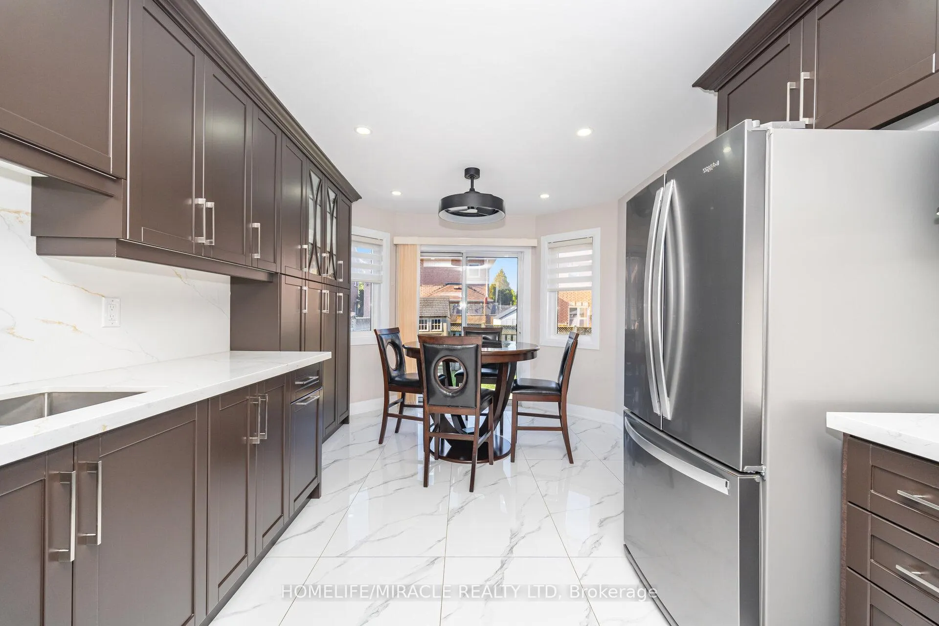 Photo 11 of 8 Twin Pines Crescent, Brampton, Northwest Sandalwood Parkway — HOMEH