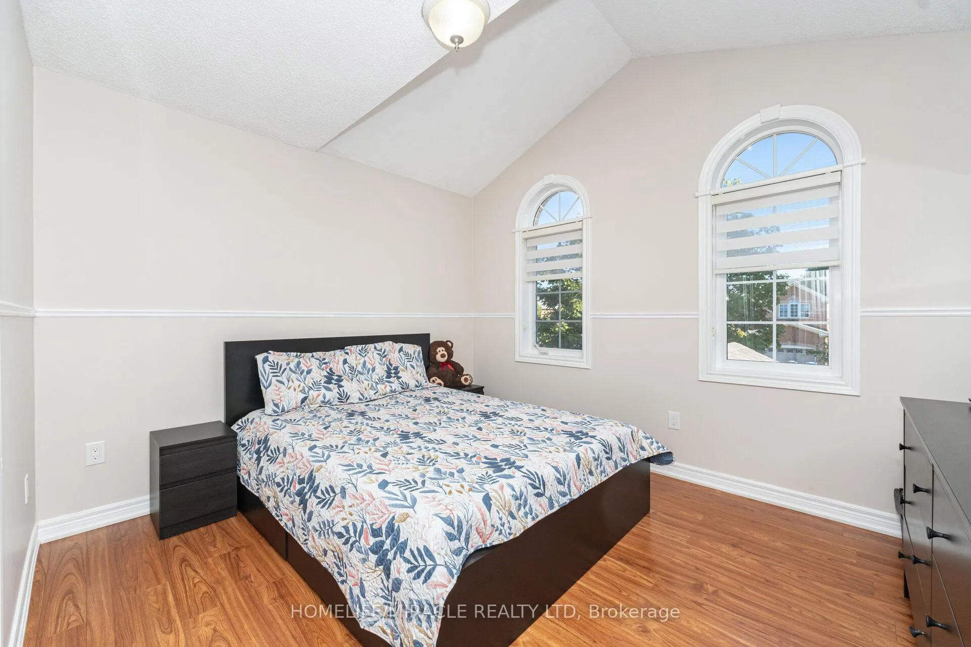 Photo 31 of 8 Twin Pines Crescent, Brampton, Northwest Sandalwood Parkway — HOMEH