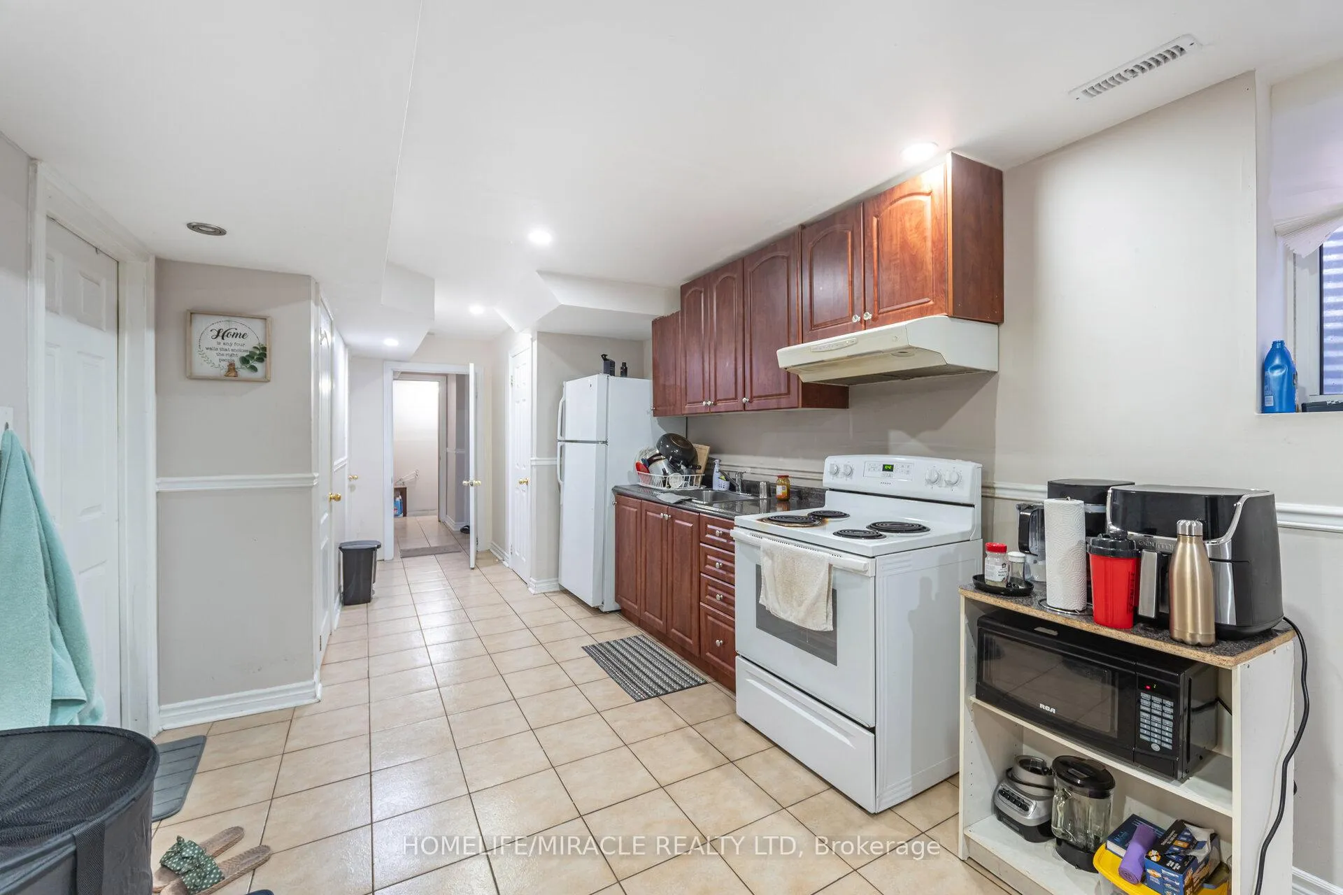 Photo 39 of 8 Twin Pines Crescent, Brampton, Northwest Sandalwood Parkway — HOMEH