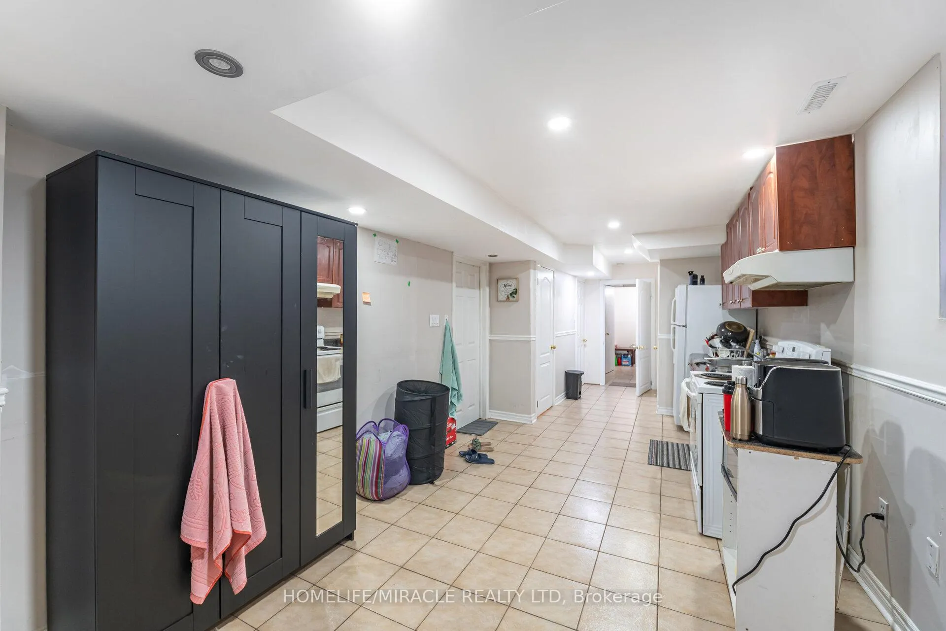 Photo 41 of 8 Twin Pines Crescent, Brampton, Northwest Sandalwood Parkway — HOMEH