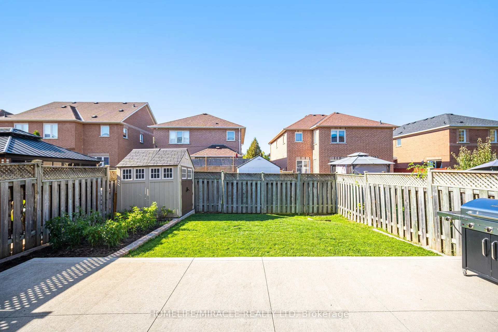 Photo 48 of 8 Twin Pines Crescent, Brampton, Northwest Sandalwood Parkway — HOMEH
