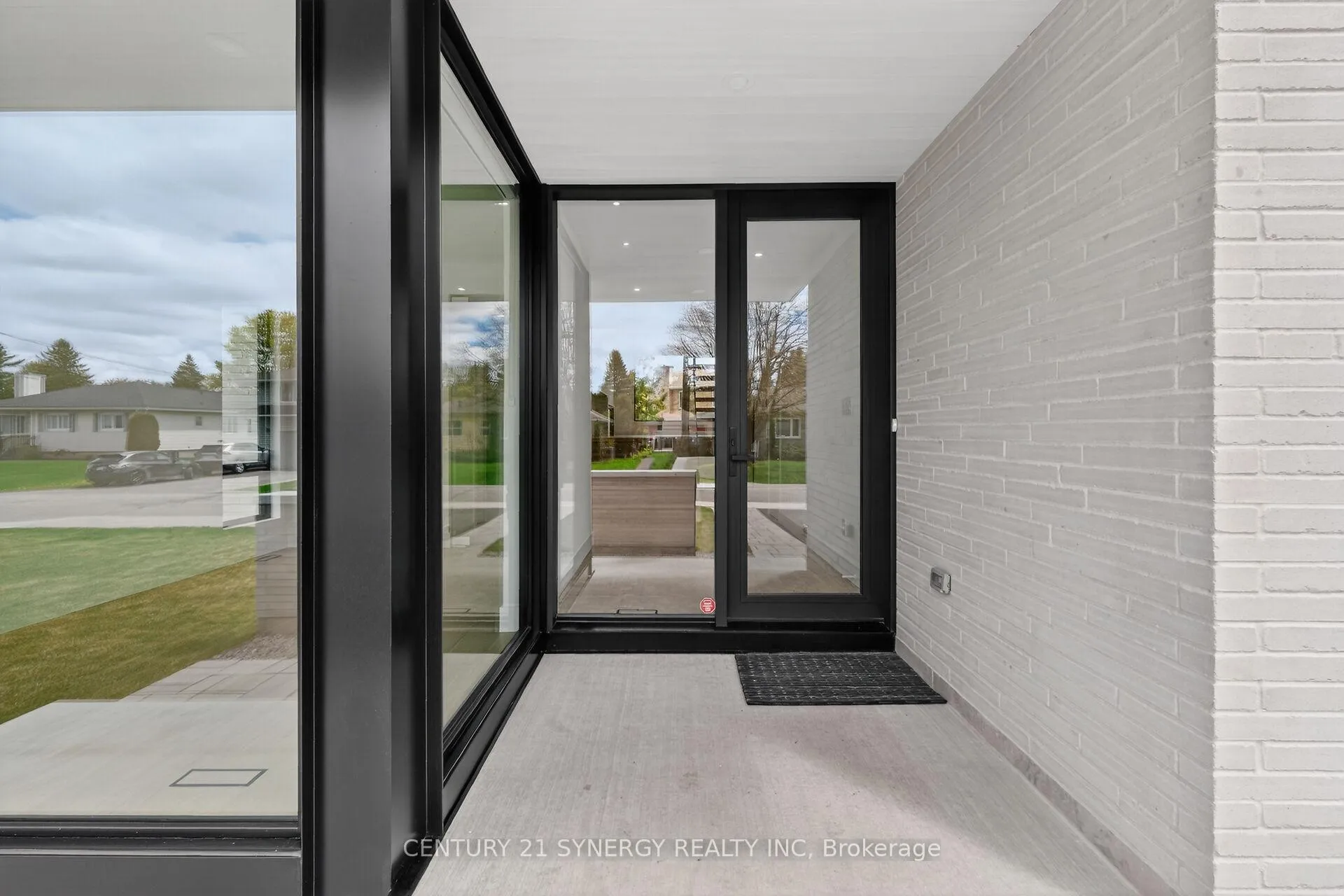 Photo 4 of 45 Inverness Avenue, Ottawa, Borden Farm/Stewart Farm/Carleton Heights/Parkwood Hills — HOMEH