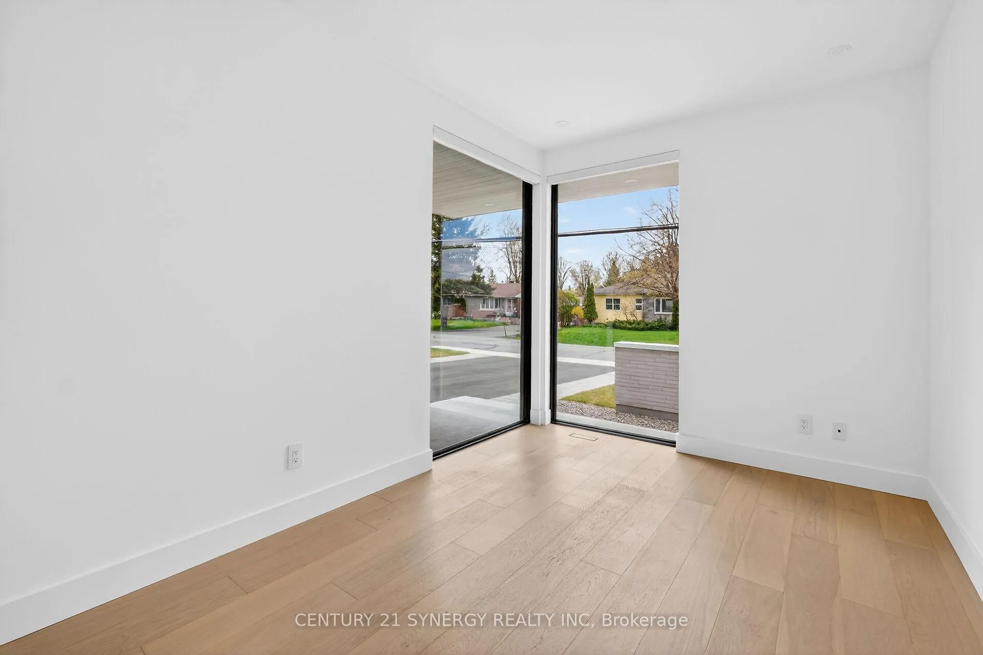 Photo 8 of 45 Inverness Avenue, Ottawa, Borden Farm/Stewart Farm/Carleton Heights/Parkwood Hills — HOMEH