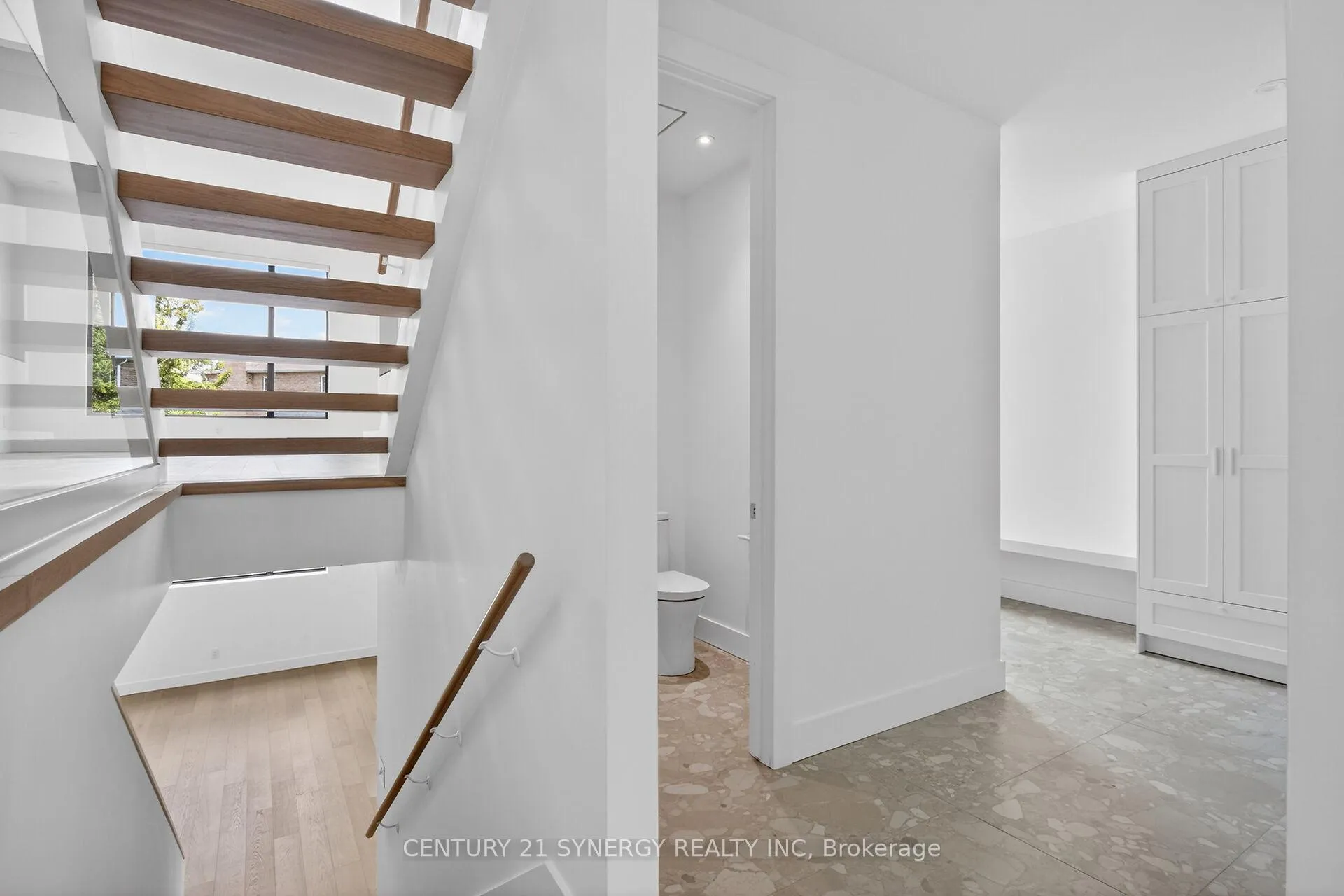 Photo 35 of 45 Inverness Avenue, Ottawa, Borden Farm/Stewart Farm/Carleton Heights/Parkwood Hills — HOMEH