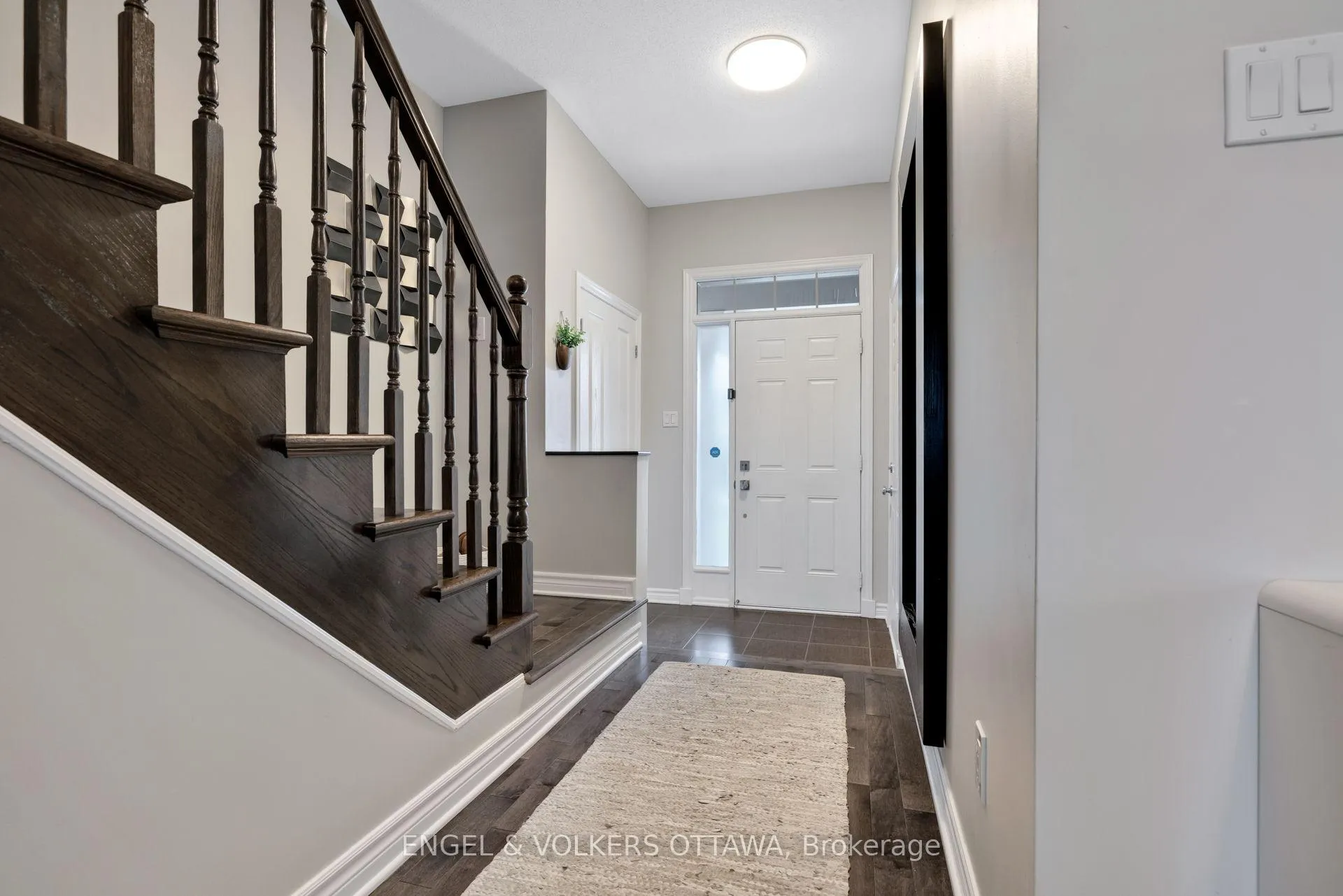 Photo 5 of 425 Cooks Mill Crescent, Ottawa, Riverside South — HOMEH