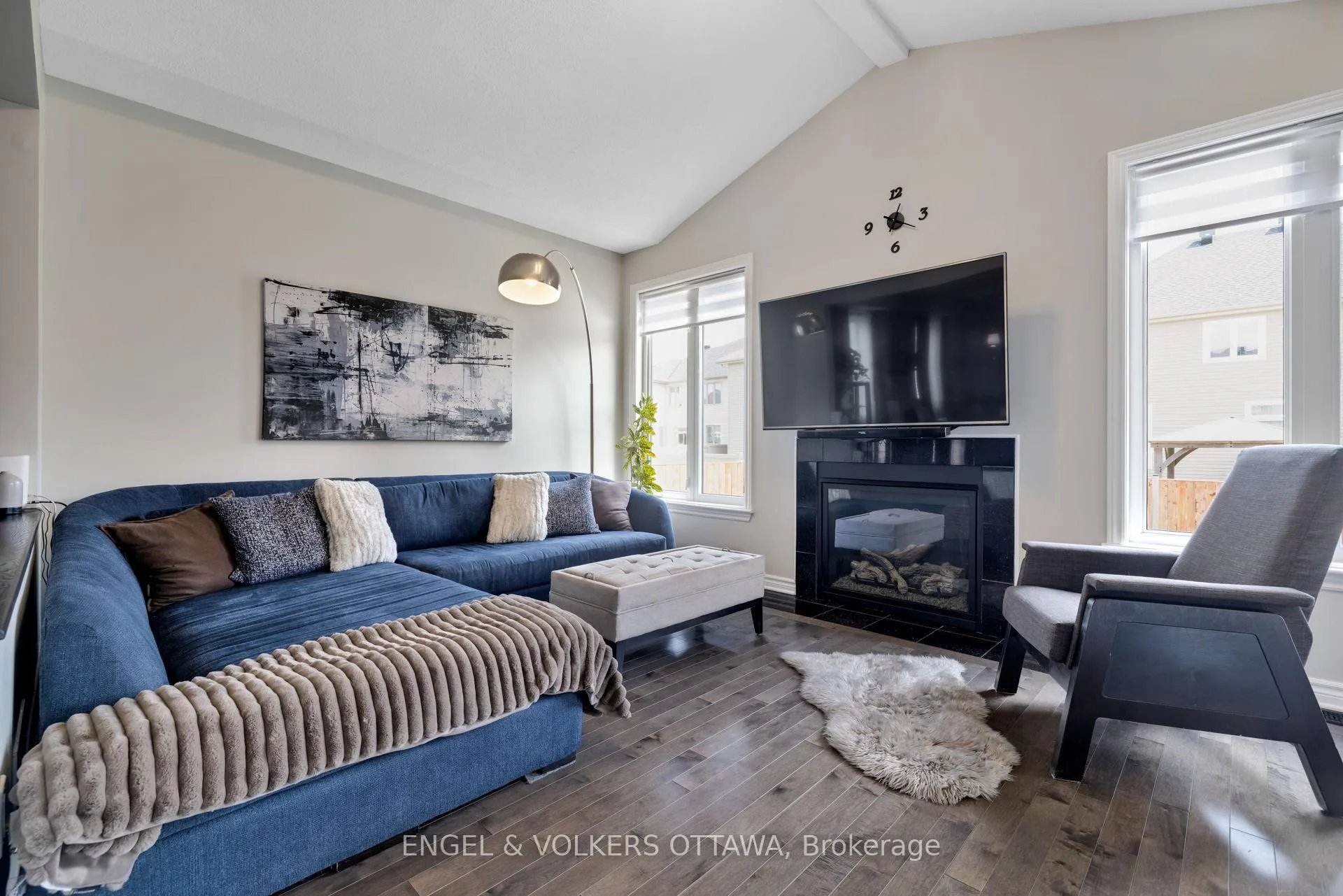 Photo 13 of 425 Cooks Mill Crescent, Ottawa, Riverside South — HOMEH