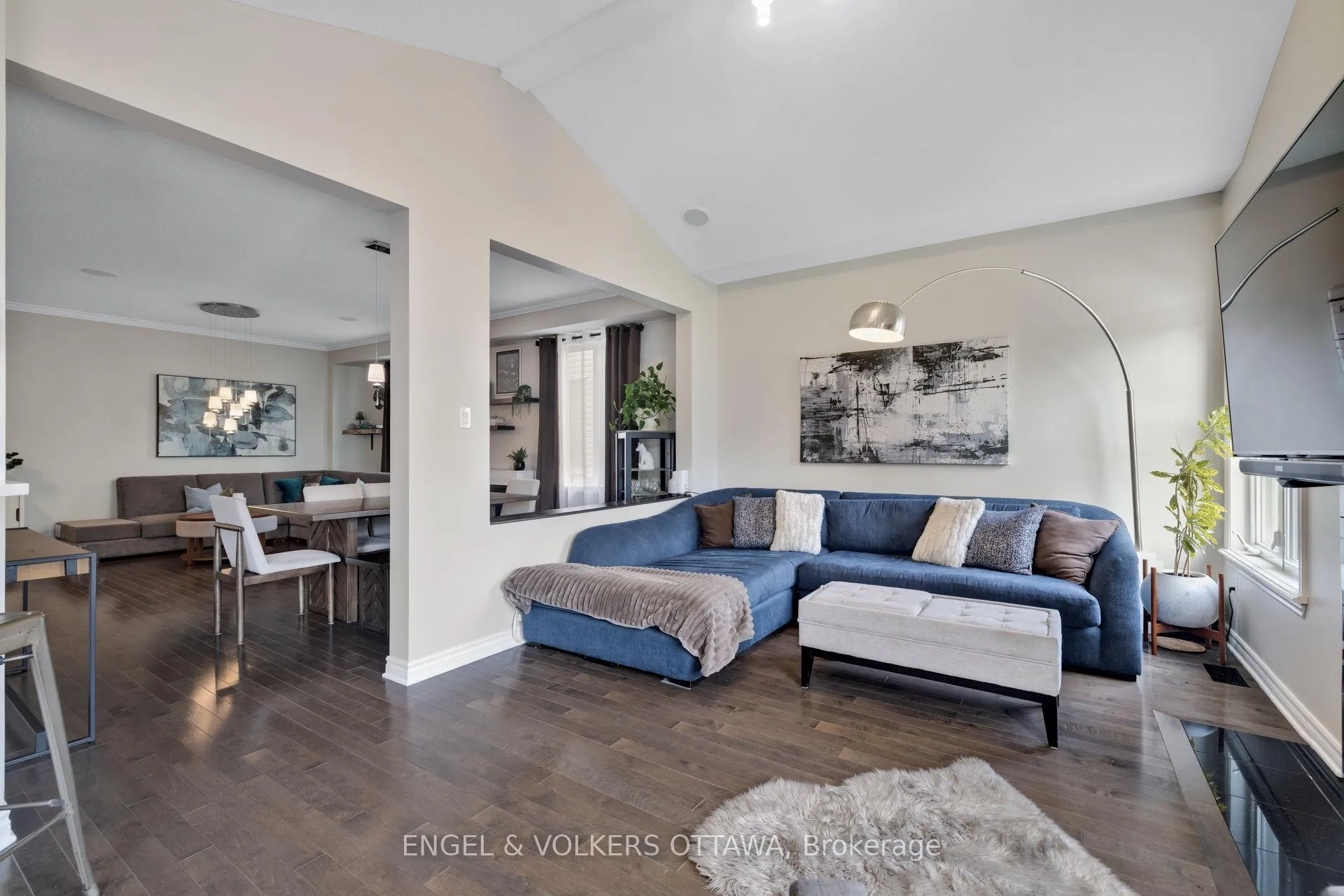 Photo 15 of 425 Cooks Mill Crescent, Ottawa, Riverside South — HOMEH
